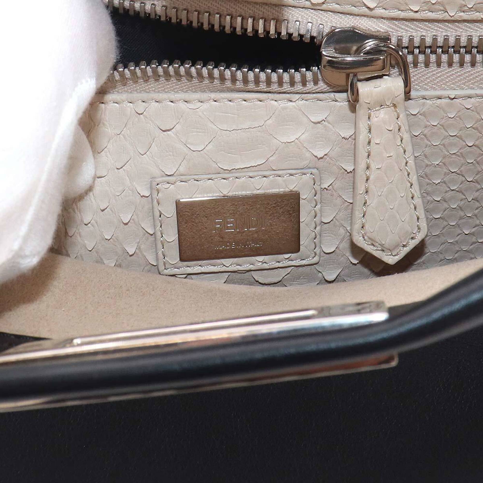 Fendi Black Leather Handbag (Pre-Owned)