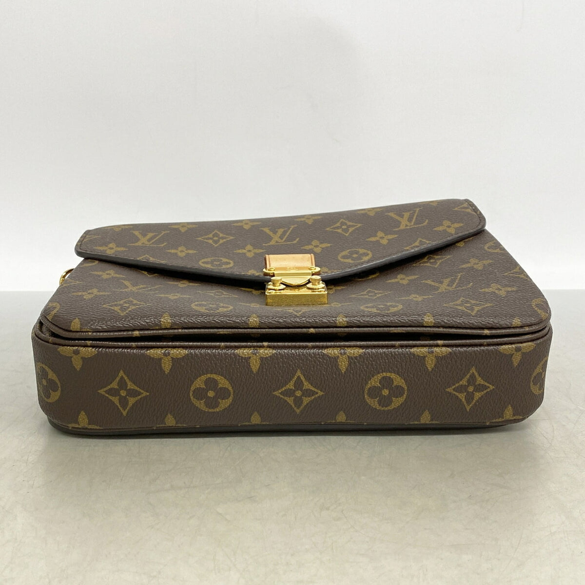 Louis Vuitton Brown Handbag (Pre-Owned)