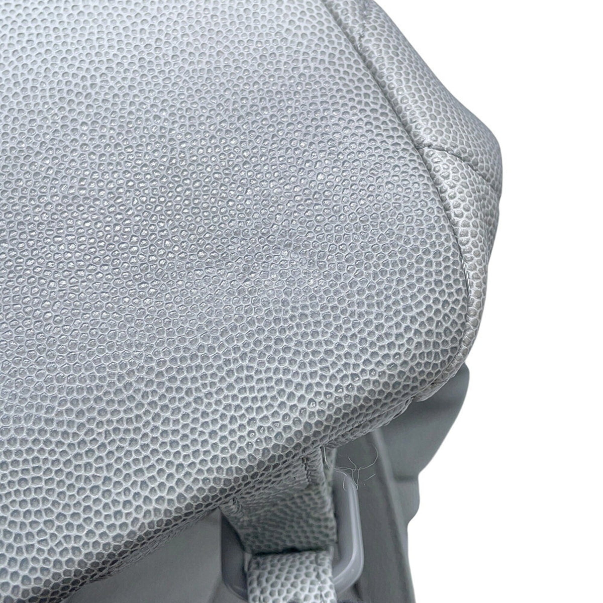 Chanel Gray Grained Calfskin Handbag (Pre-Owned)