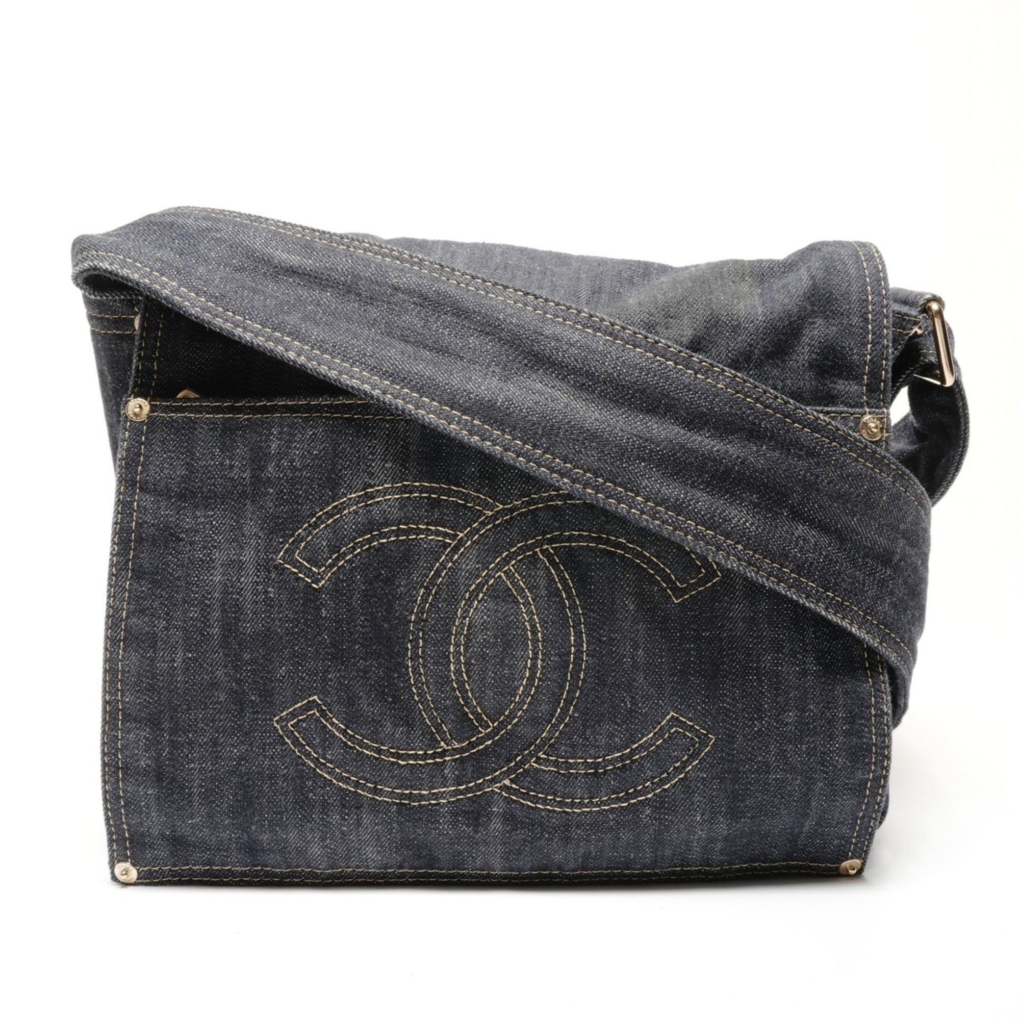 Chanel Blue Denim Shoulder Bag (Pre-Owned)