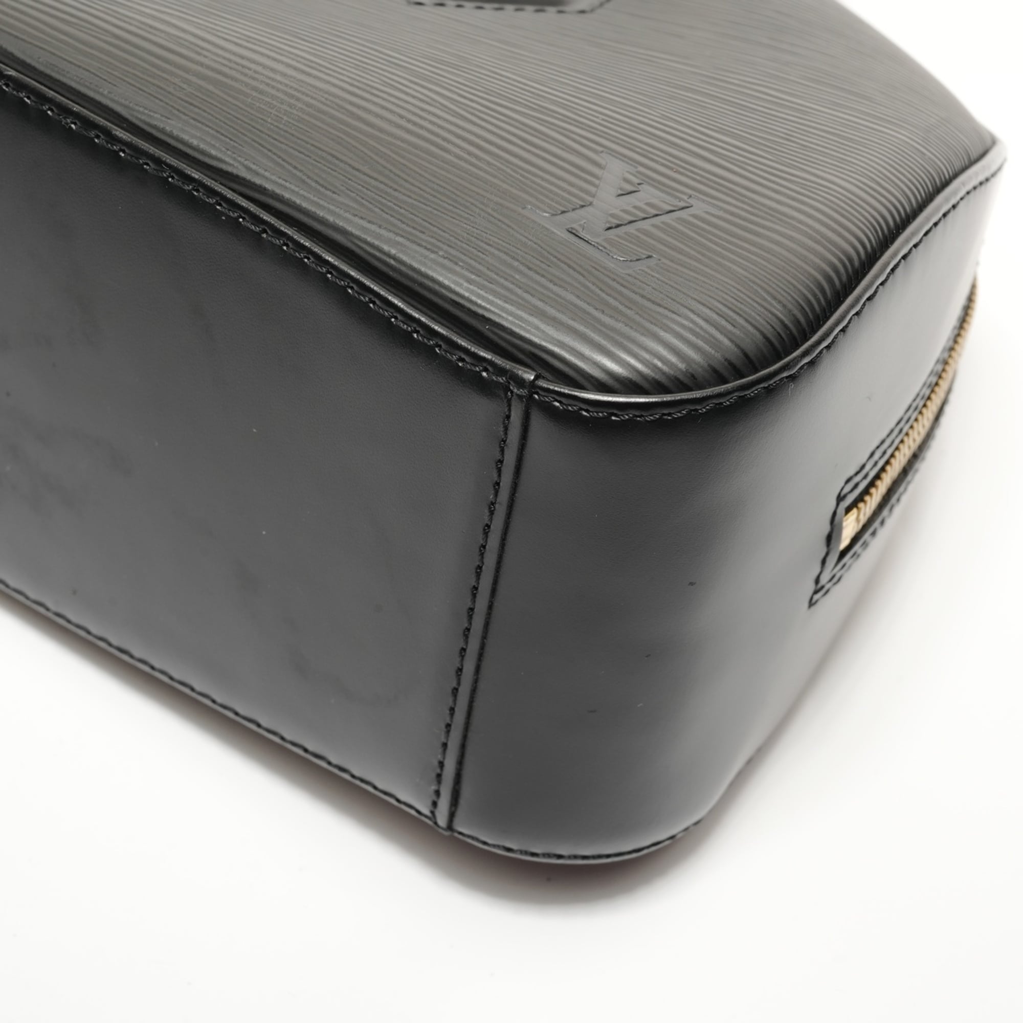 Louis Vuitton Epi Black Epi Leather Handbag (Pre-Owned)