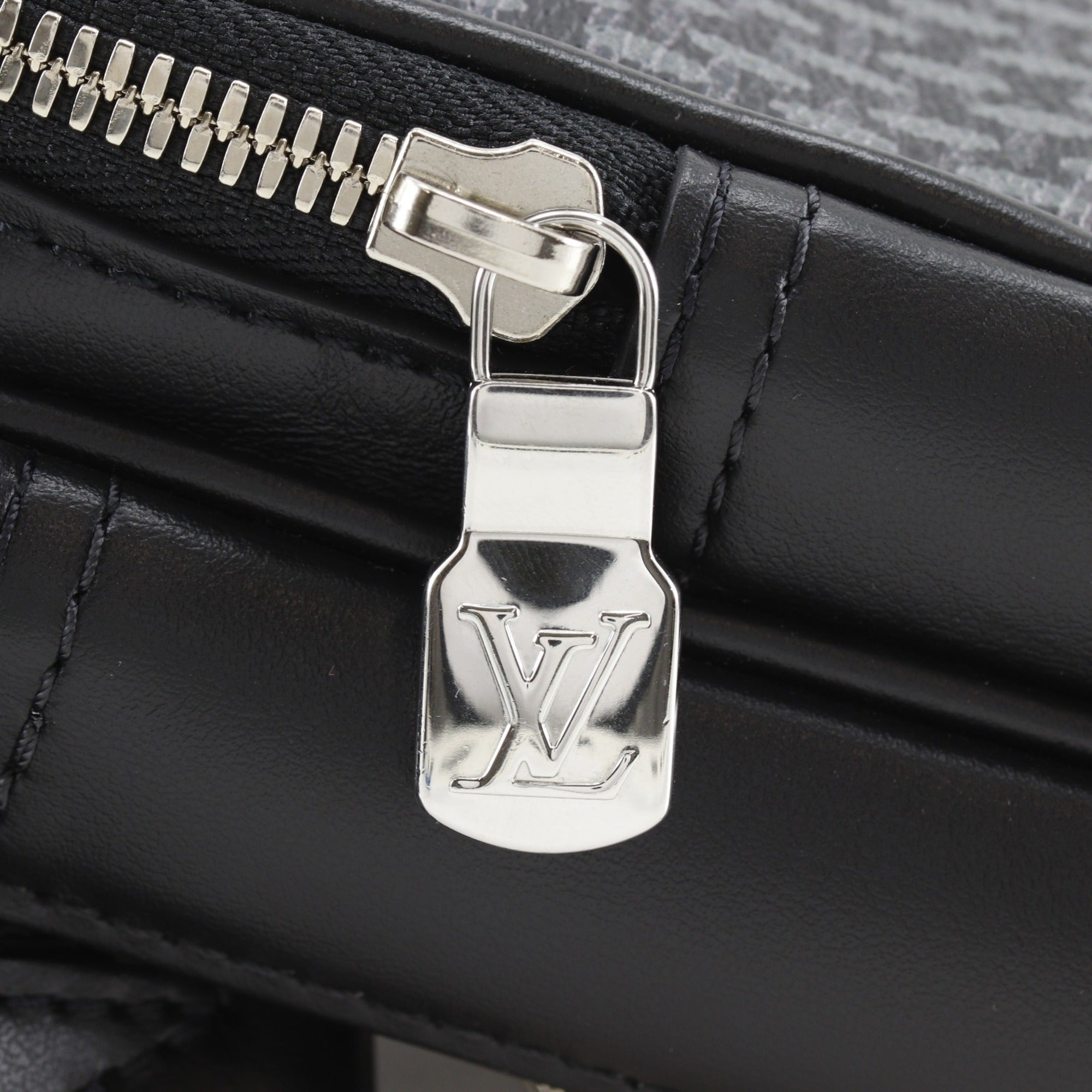 Louis Vuitton Black Damier Graphite Shoulder Bag Sling Bag (Pre-Owned)