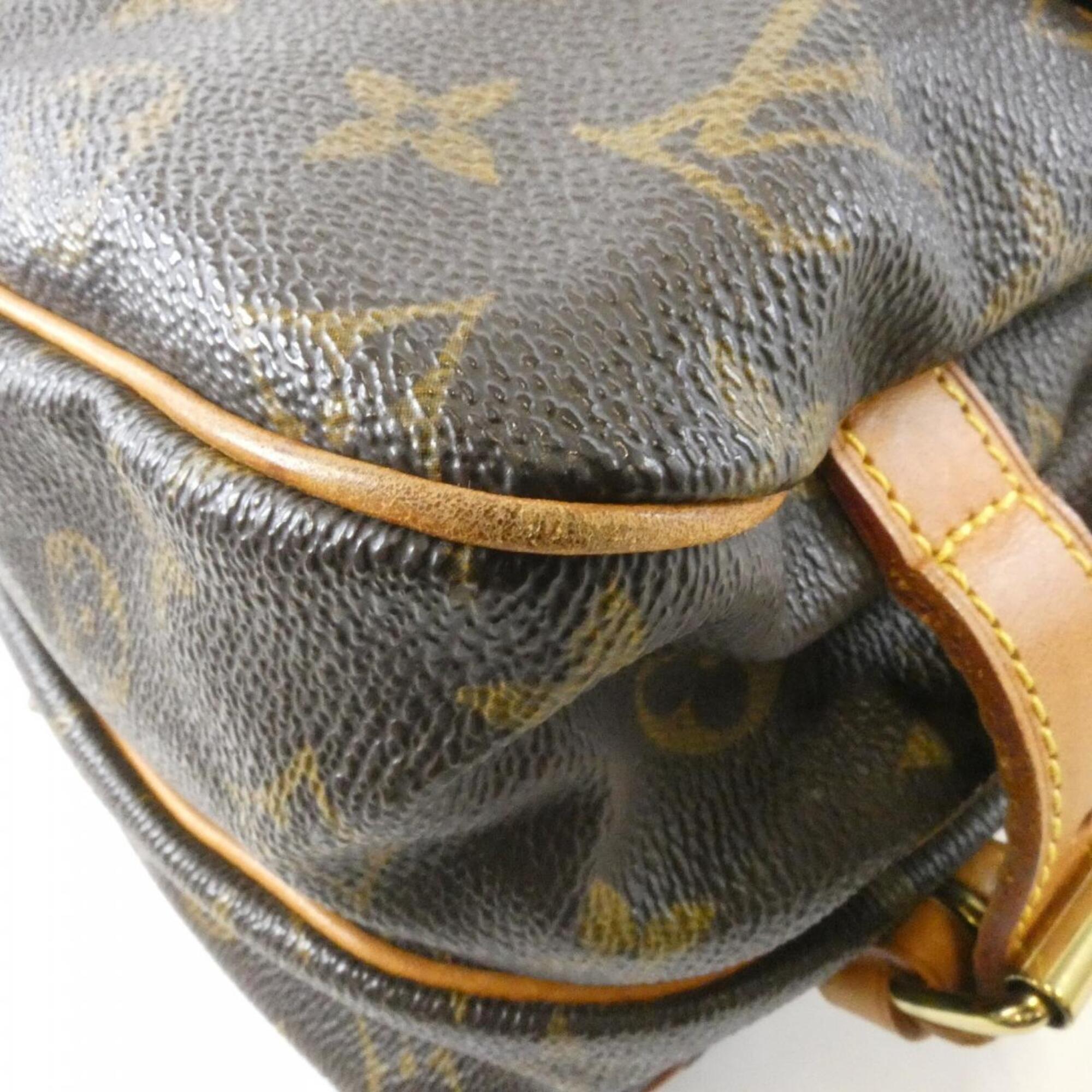 Louis Vuitton Marron Coated Canvas Shoulder Bag (Pre-Owned)