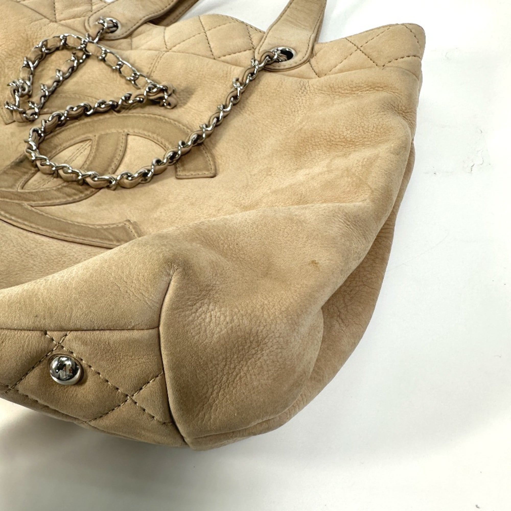 Chanel Beige Suede Shoulder Bag Tote Bag (Pre-Owned)