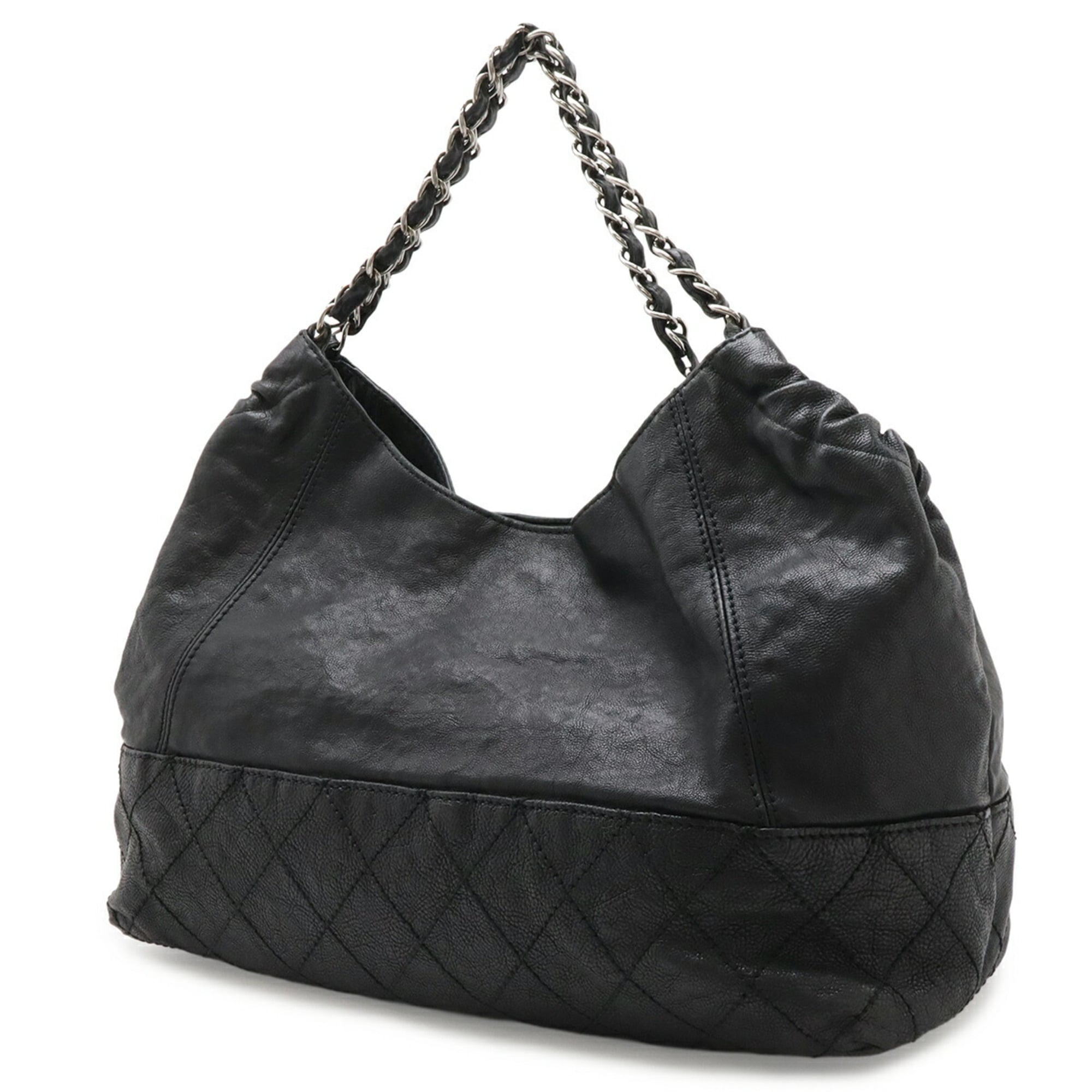 Chanel Black Leather Shoulder Bag (Pre-Owned)