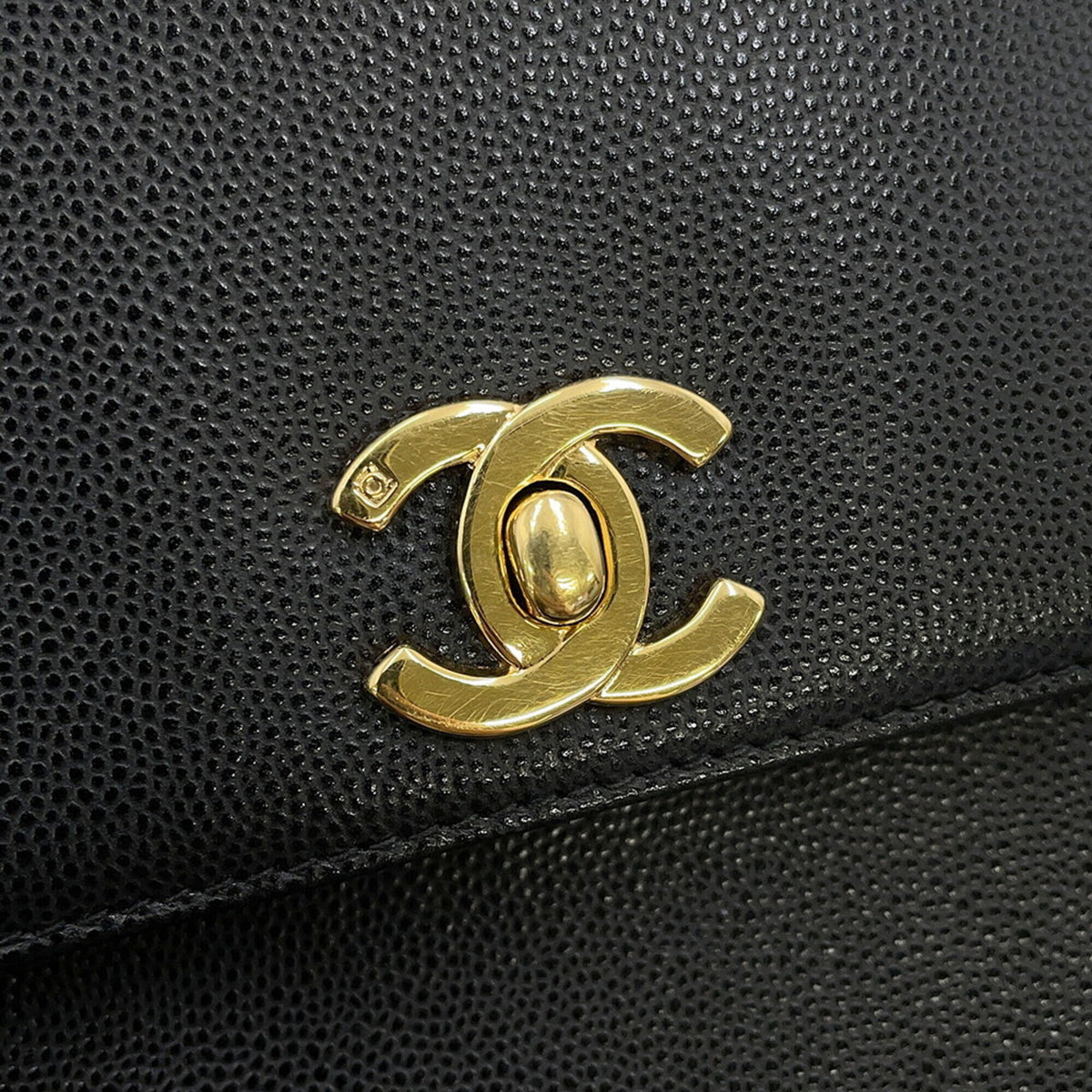 Chanel Black Grained Calfskin Handbag Shoulder Bag (Pre-Owned)