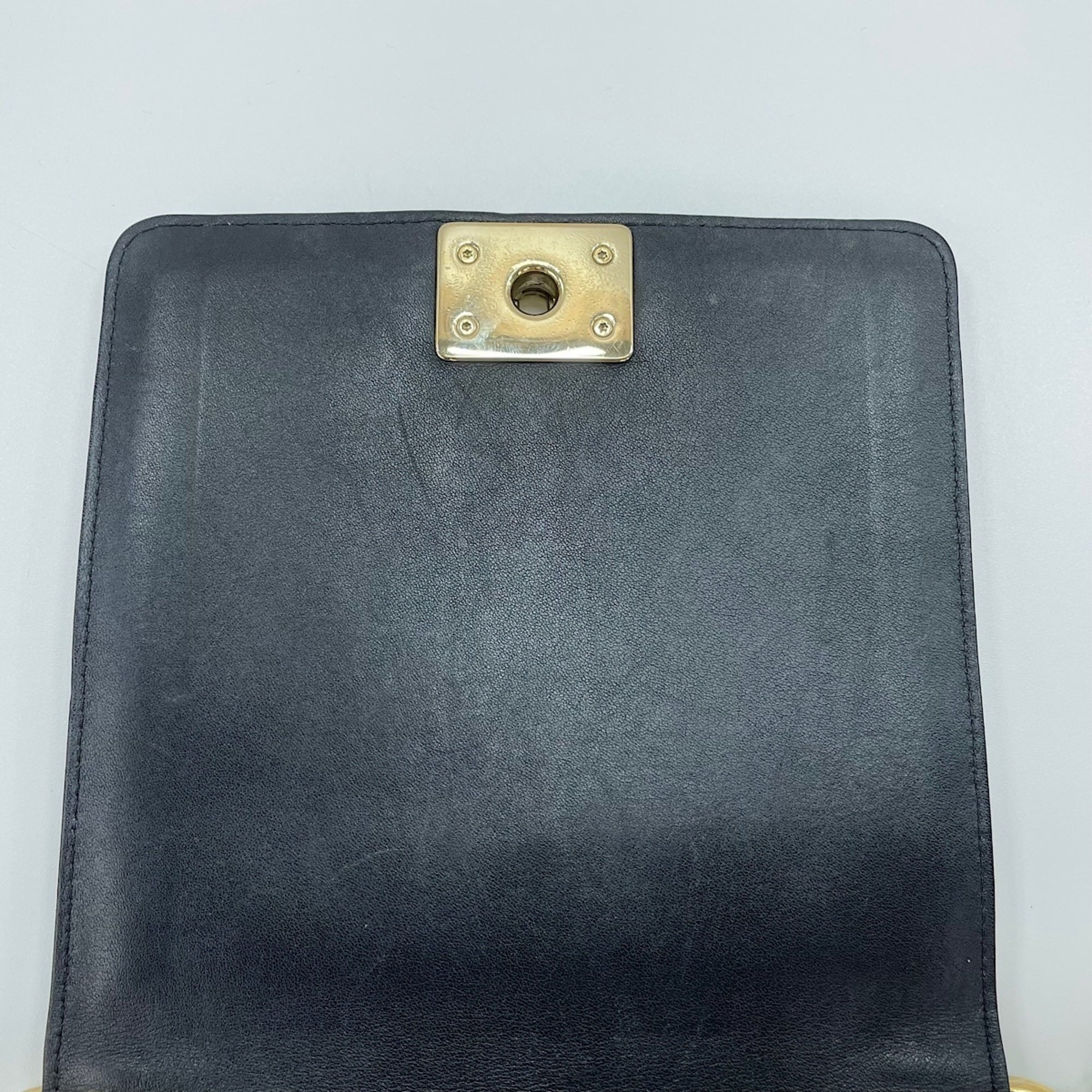Chanel Boy Chanel Black Leather Shoulder Bag (Pre-Owned)