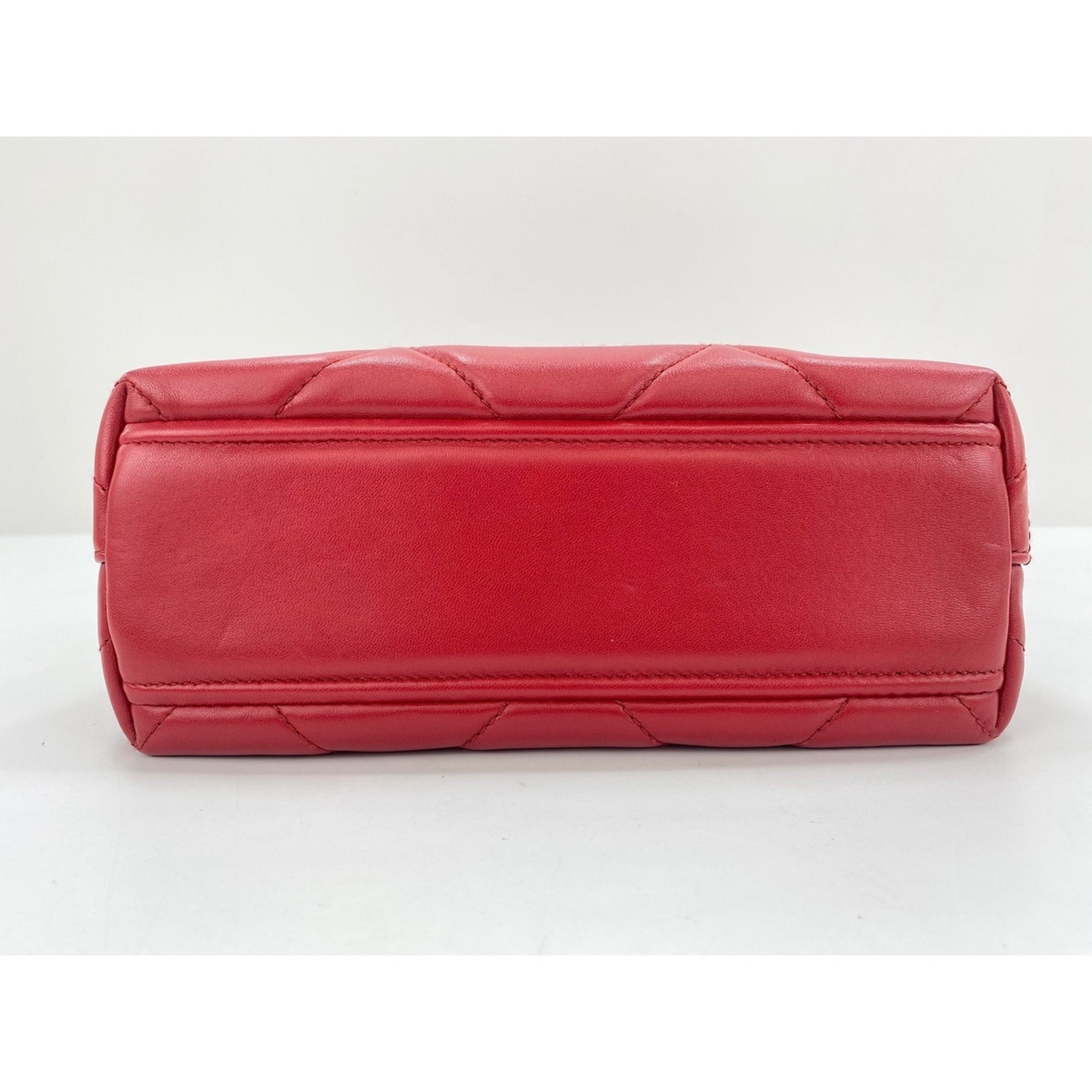 Prada Red Color Shoulder Bag (Pre-Owned)