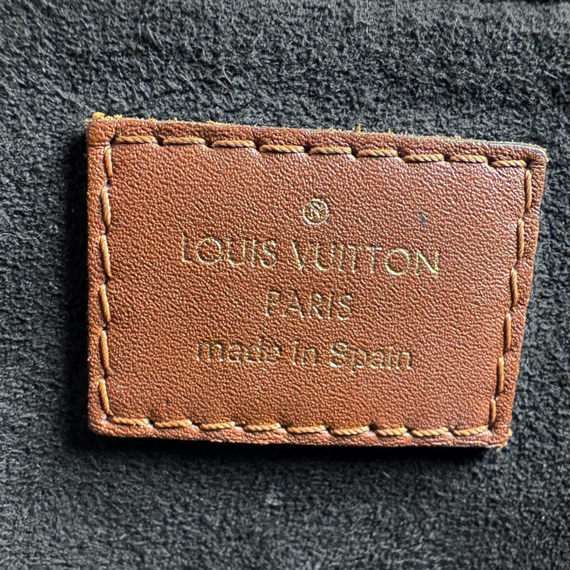 Louis Vuitton Monogram Noir Monogram Leather Handbag Shoulder Bag (Pre-Owned)