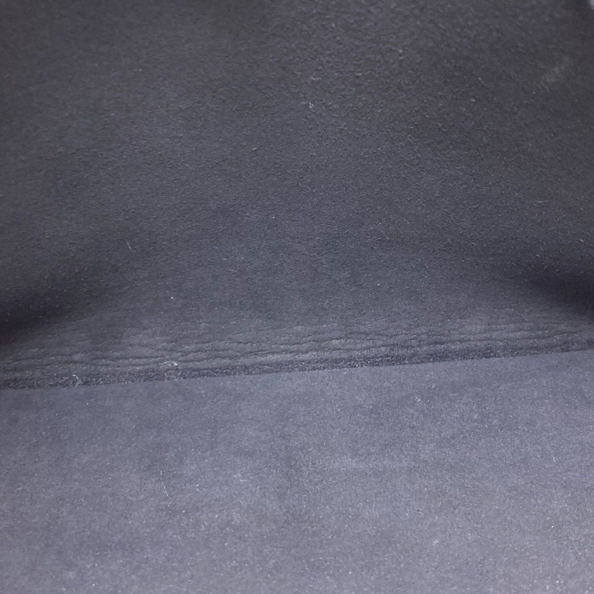 Louis Vuitton Black Leather Handbag (Pre-Owned)