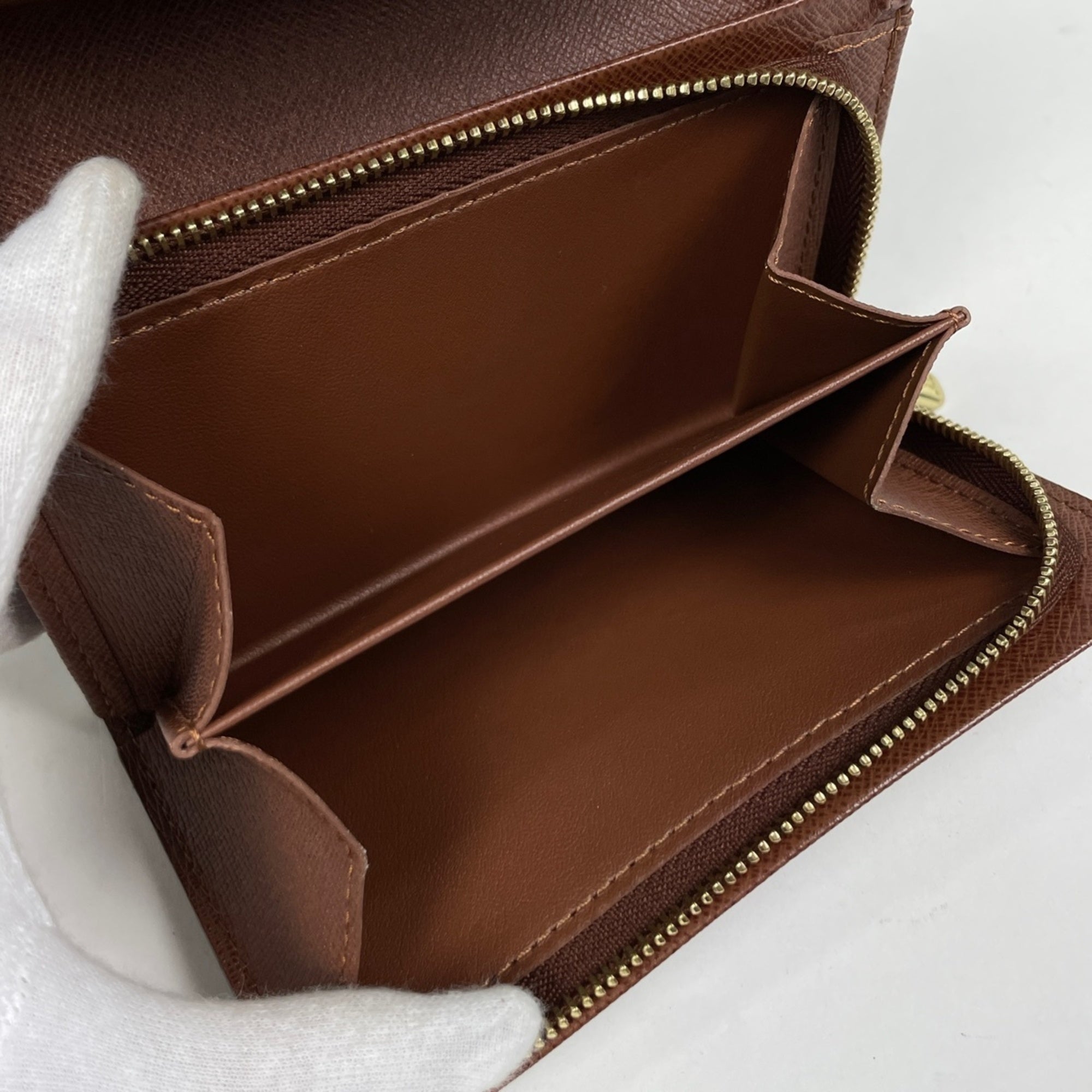Louis Vuitton Monogram Brown Monogram Wallet (Bi-Fold) (Pre-Owned)