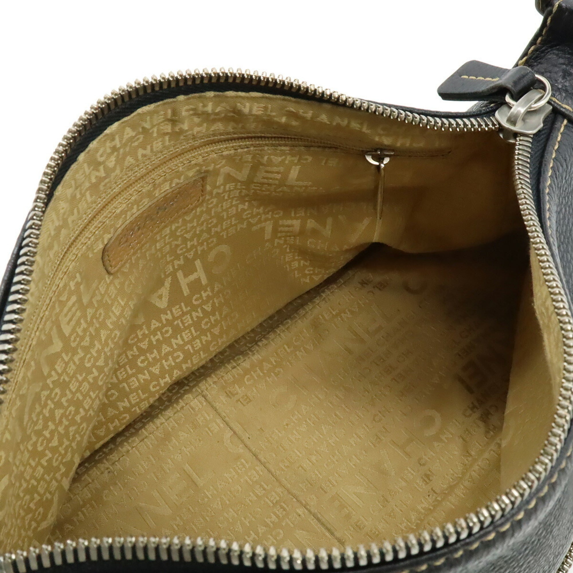 Chanel Black Leather Handbag Shoulder Bag (Pre-Owned)