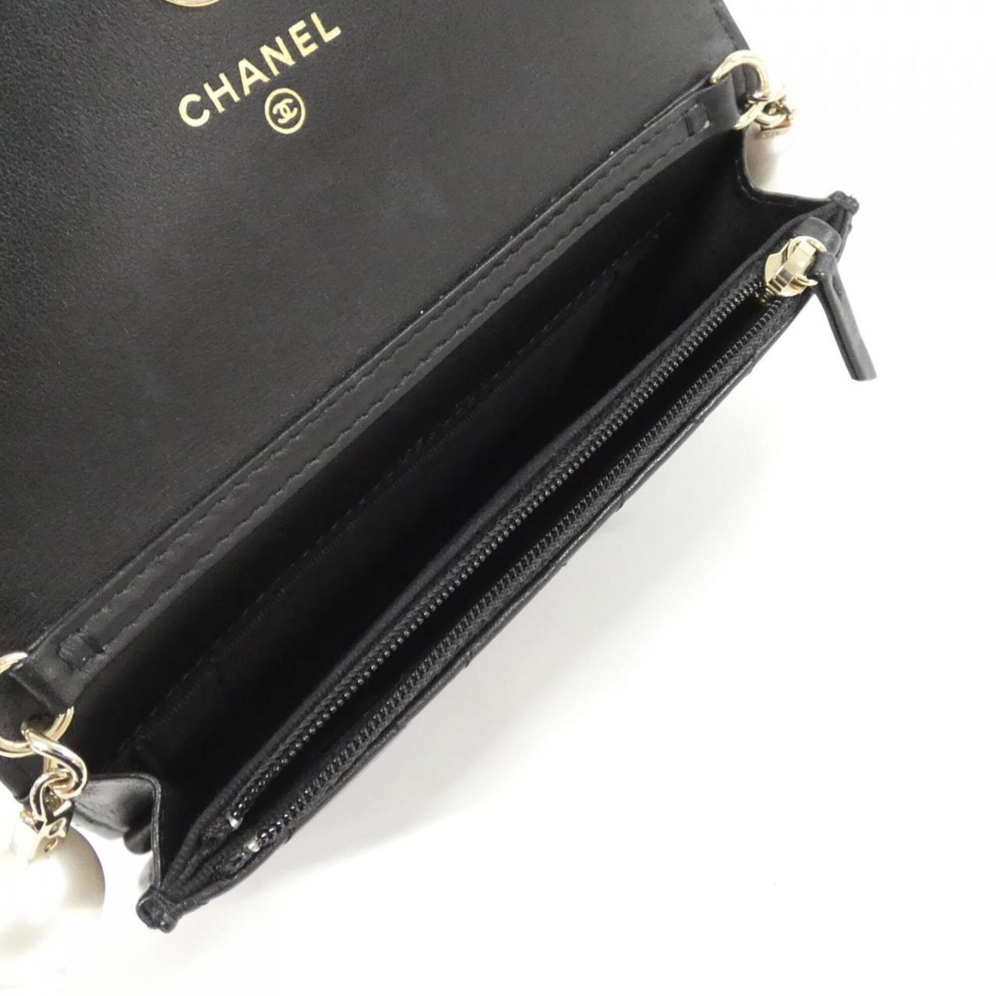 Chanel Black Artificial Pearl Leather Chain/Shoulder Wallet (Pre-Owned)