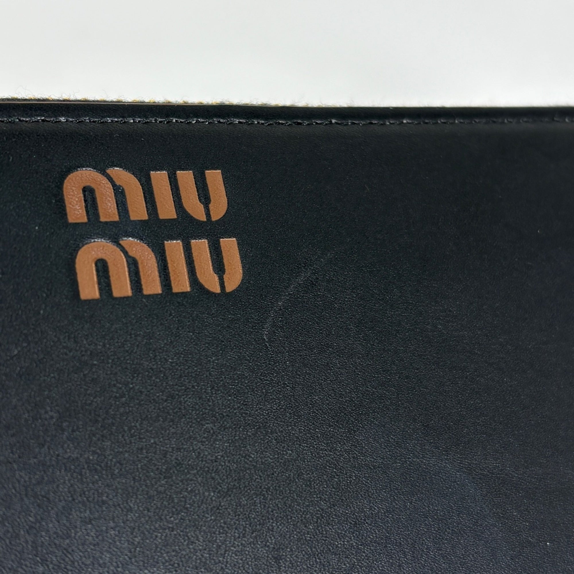 Miu Miu Black Leather Long Wallet (Bi-Fold) (Pre-Owned)