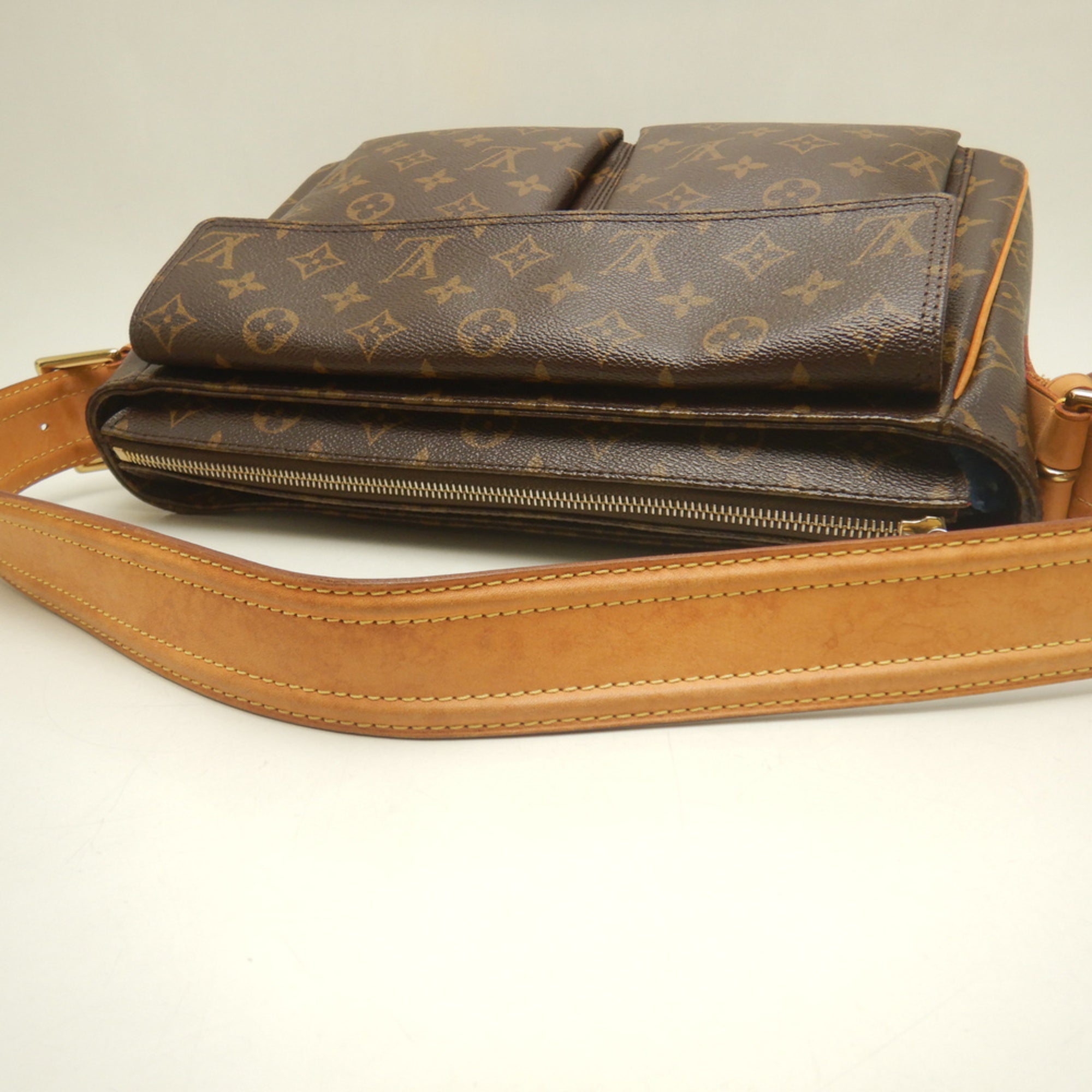 Louis Vuitton Monogram Brown Monogram Shoulder Bag (Pre-Owned)