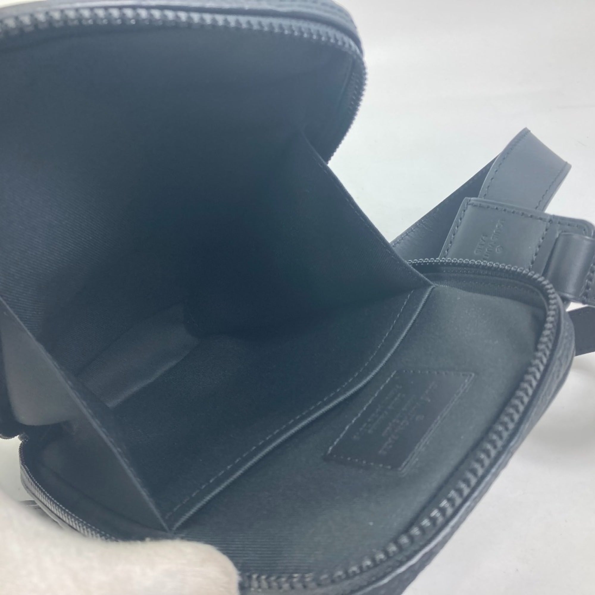Louis Vuitton Black Orange Leather Shoulder Bag Sling Bag (Pre-Owned)