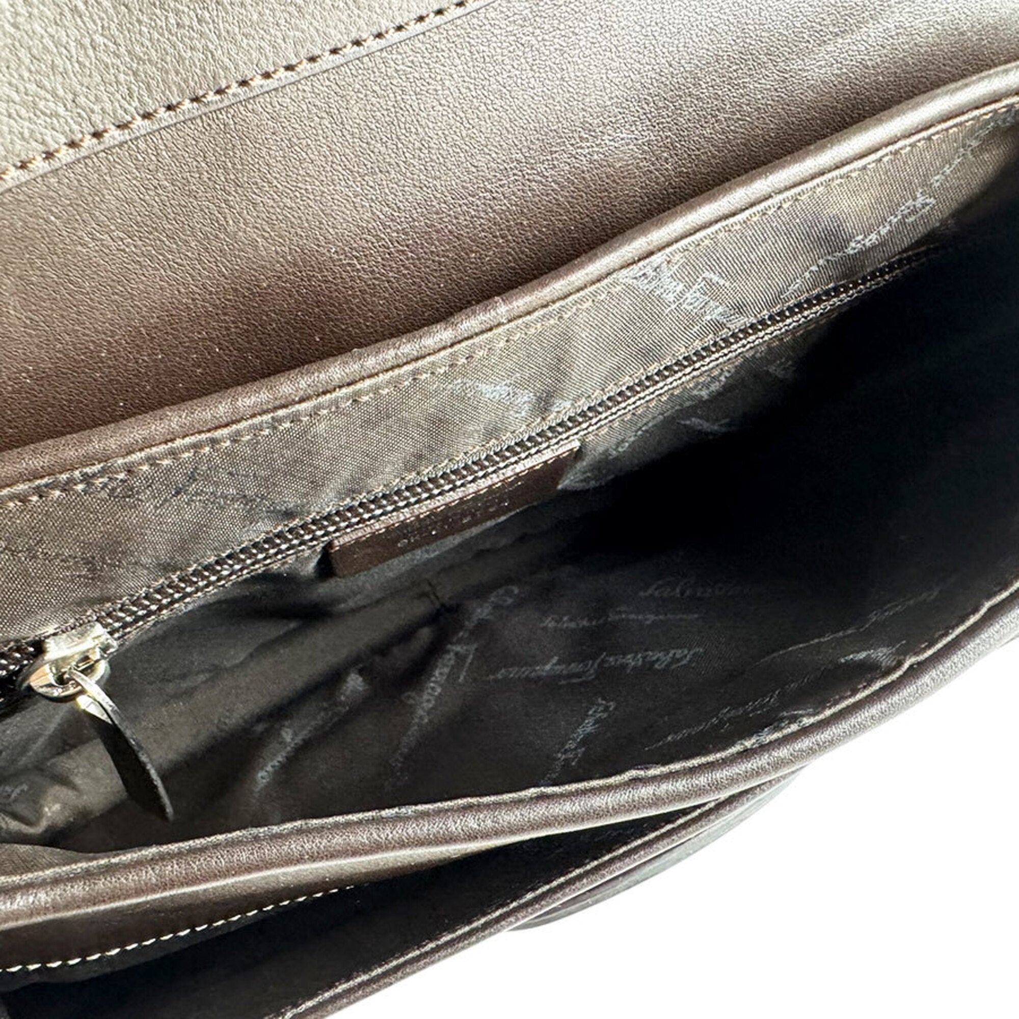 Salvatore Ferragamo Brown Leather Shoulder Bag (Pre-Owned)