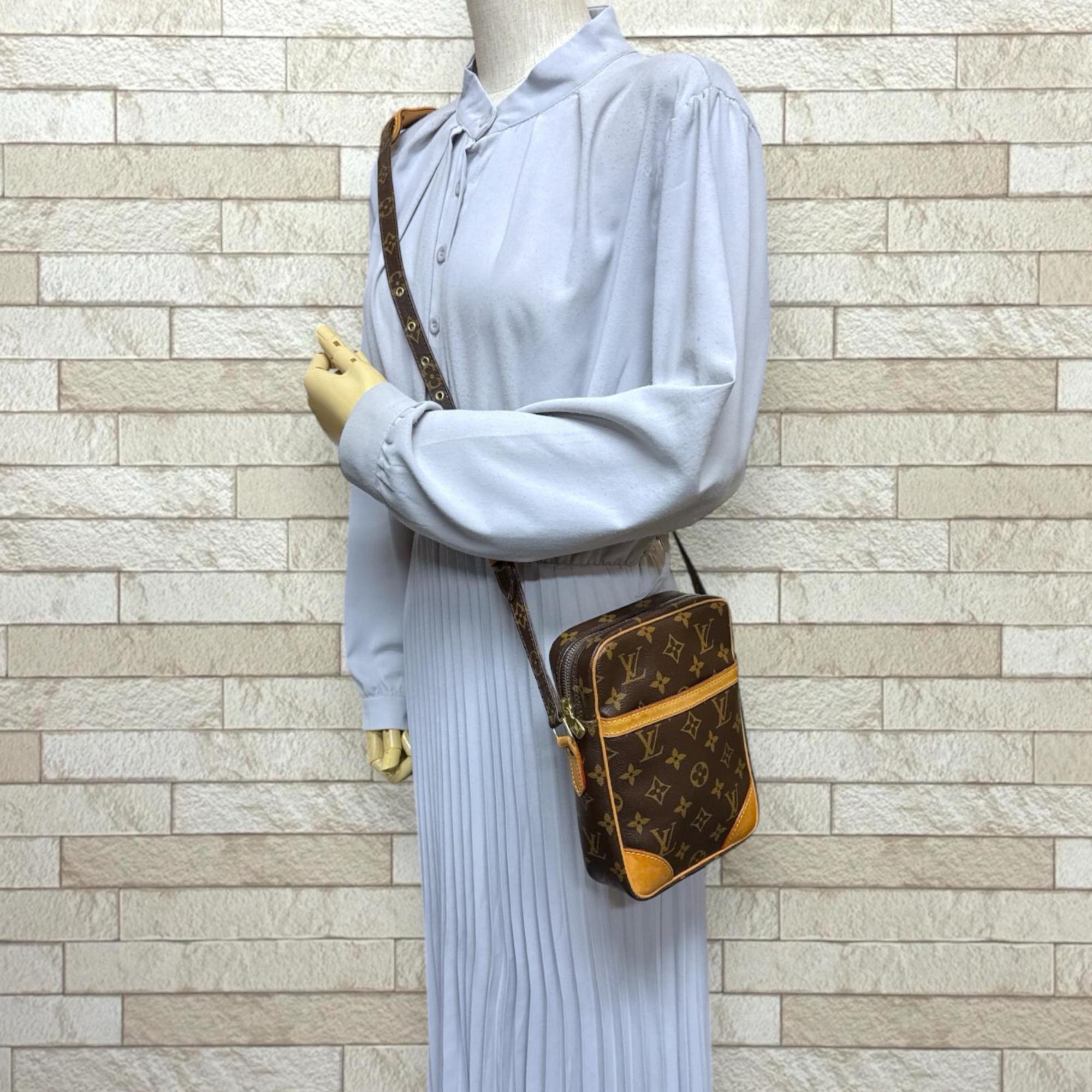 Louis Vuitton Brown Monogram Shoulder Bag (Pre-Owned)