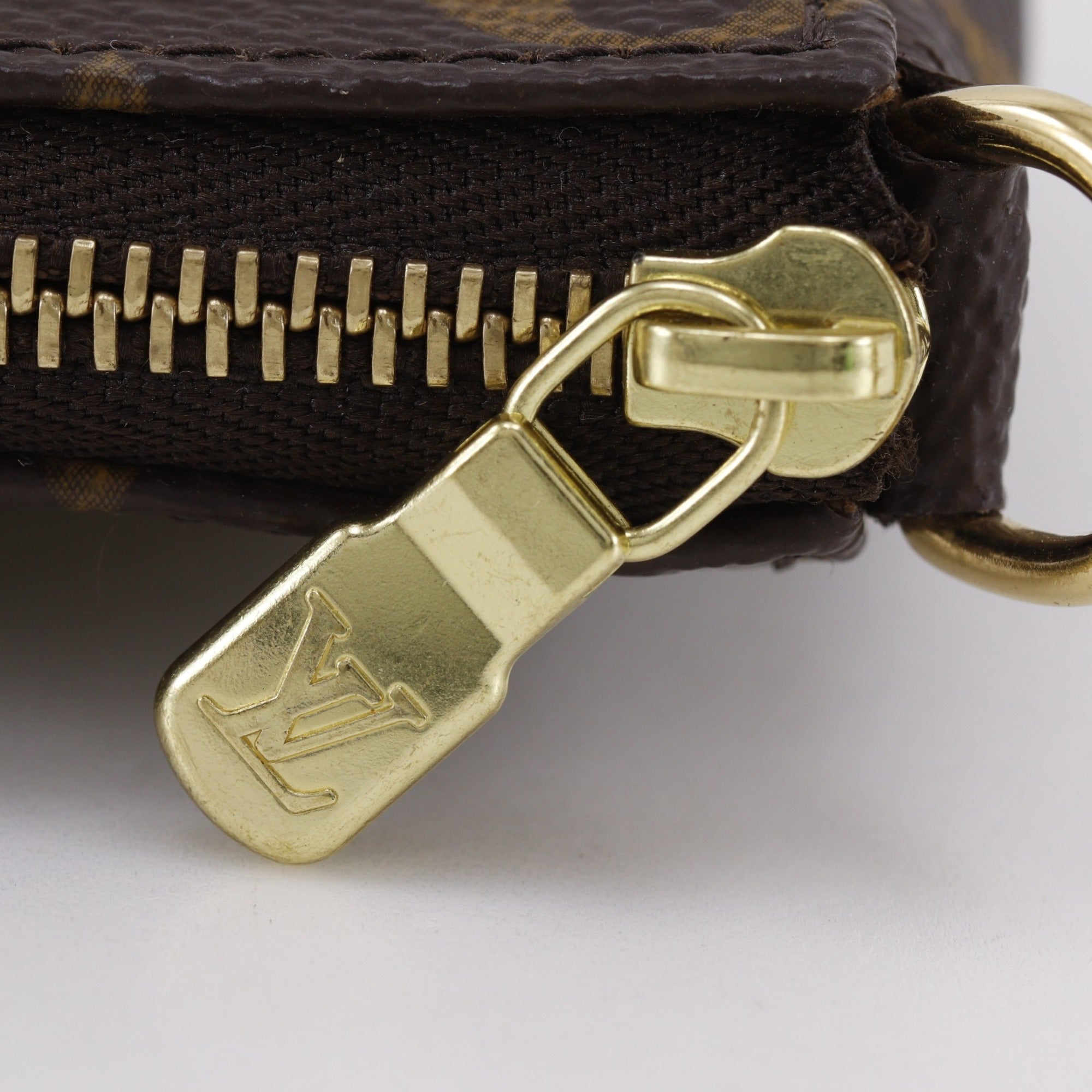 Louis Vuitton Brown Monogram Monogram Pochette Pouch (Pre-Owned)