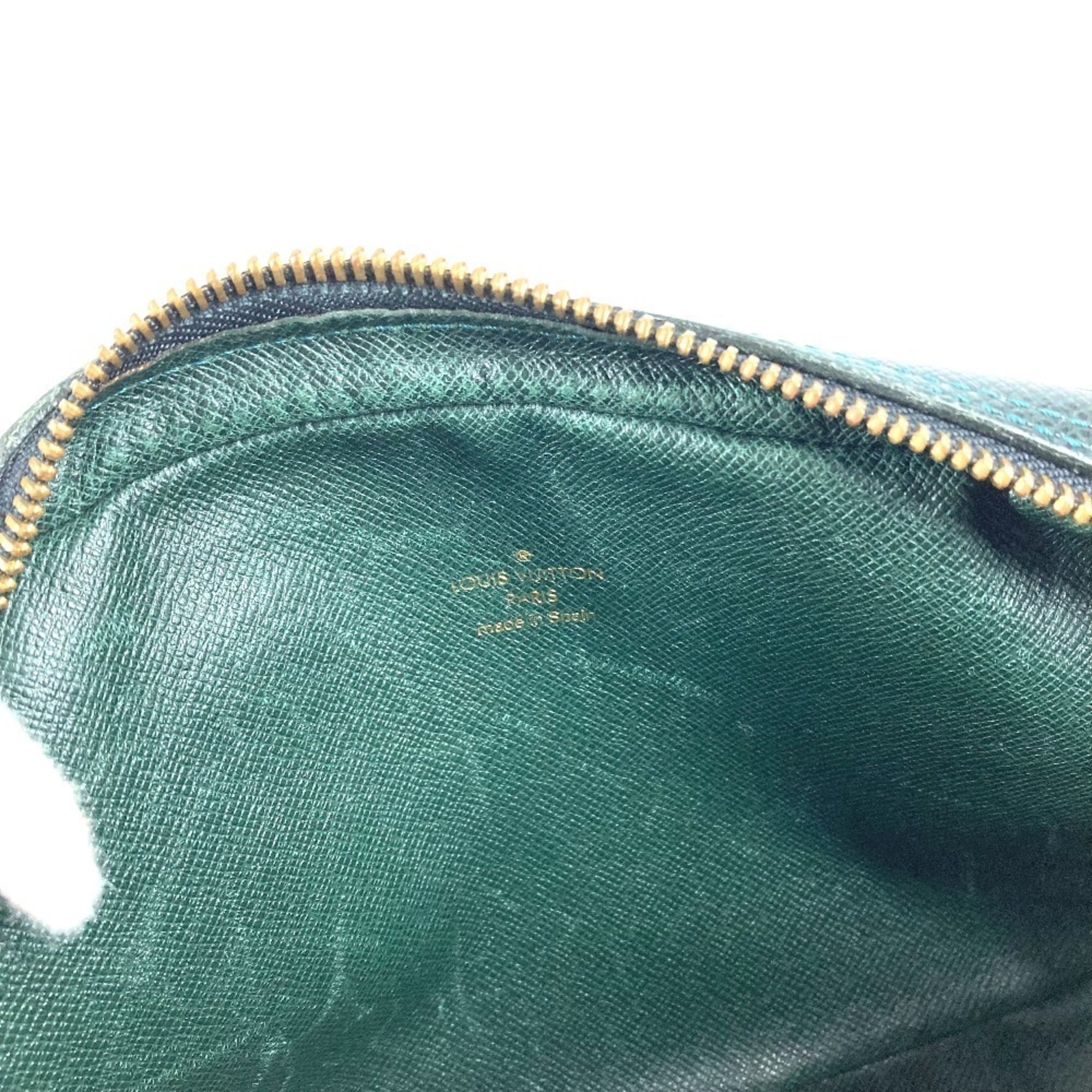 Louis Vuitton Taiga Episea Khaki Taiga Leather Clutch Bag Handbag (Pre-Owned)