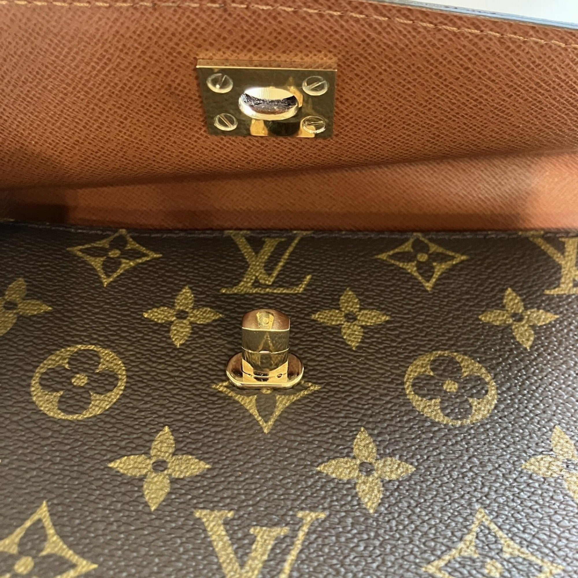 Louis Vuitton Brown Monogram Handbag (Pre-Owned)