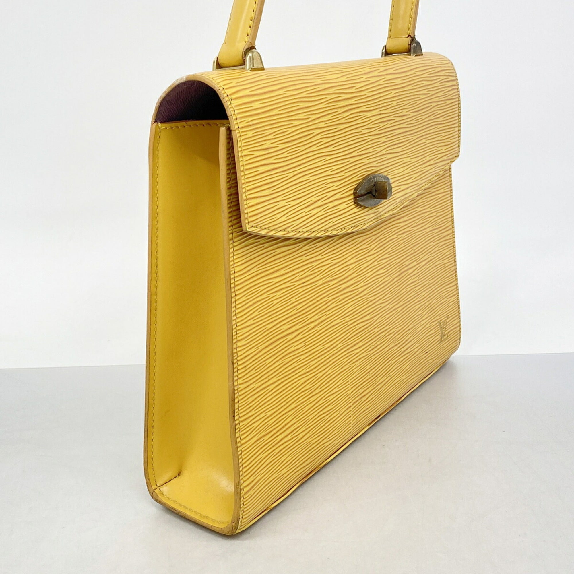 Louis Vuitton Jaune Handbag (Pre-Owned)