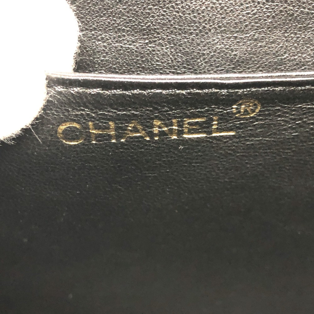 Chanel Black Leather Handbag (Pre-Owned)