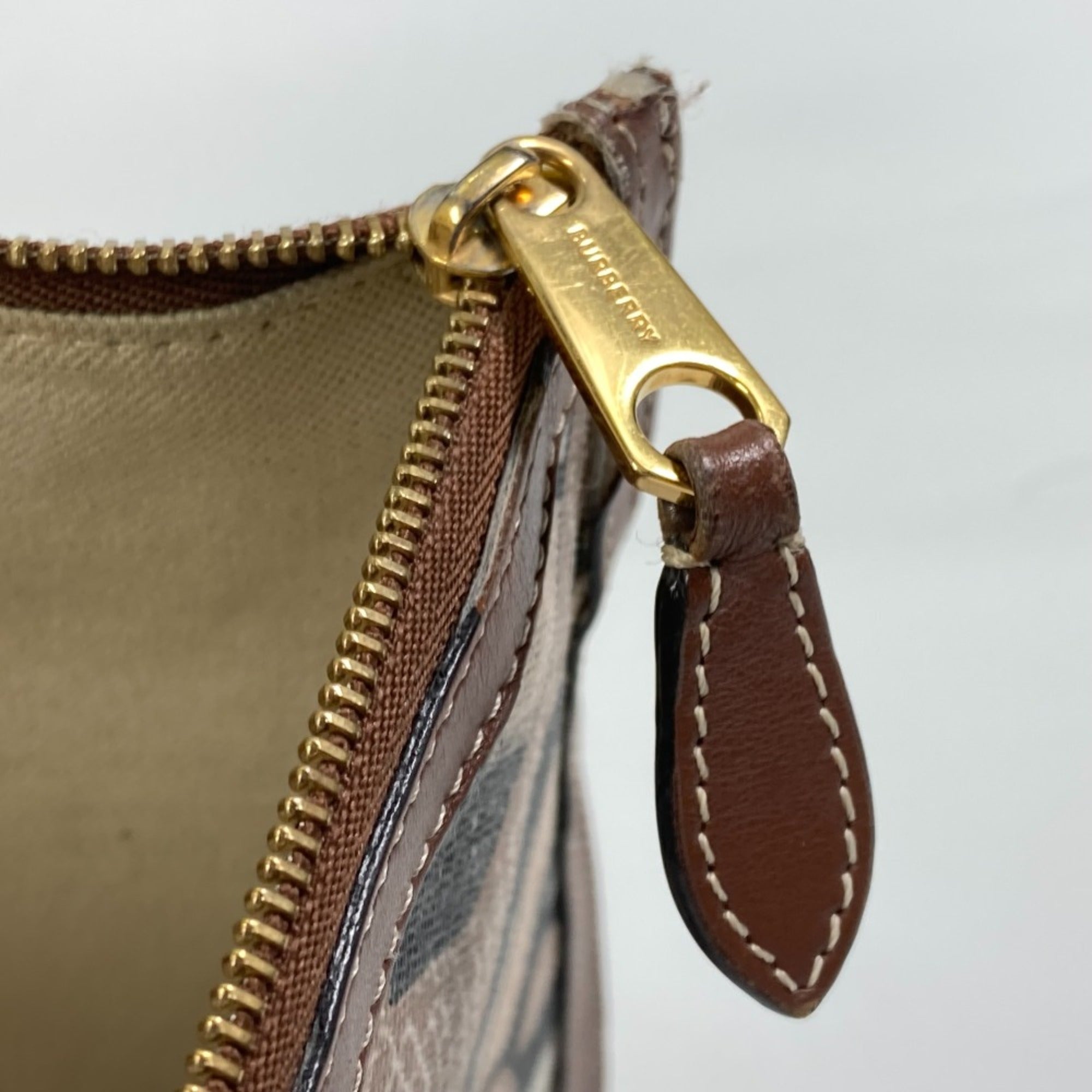 Burberry Brown Other Clutch Bag (Pre-Owned)