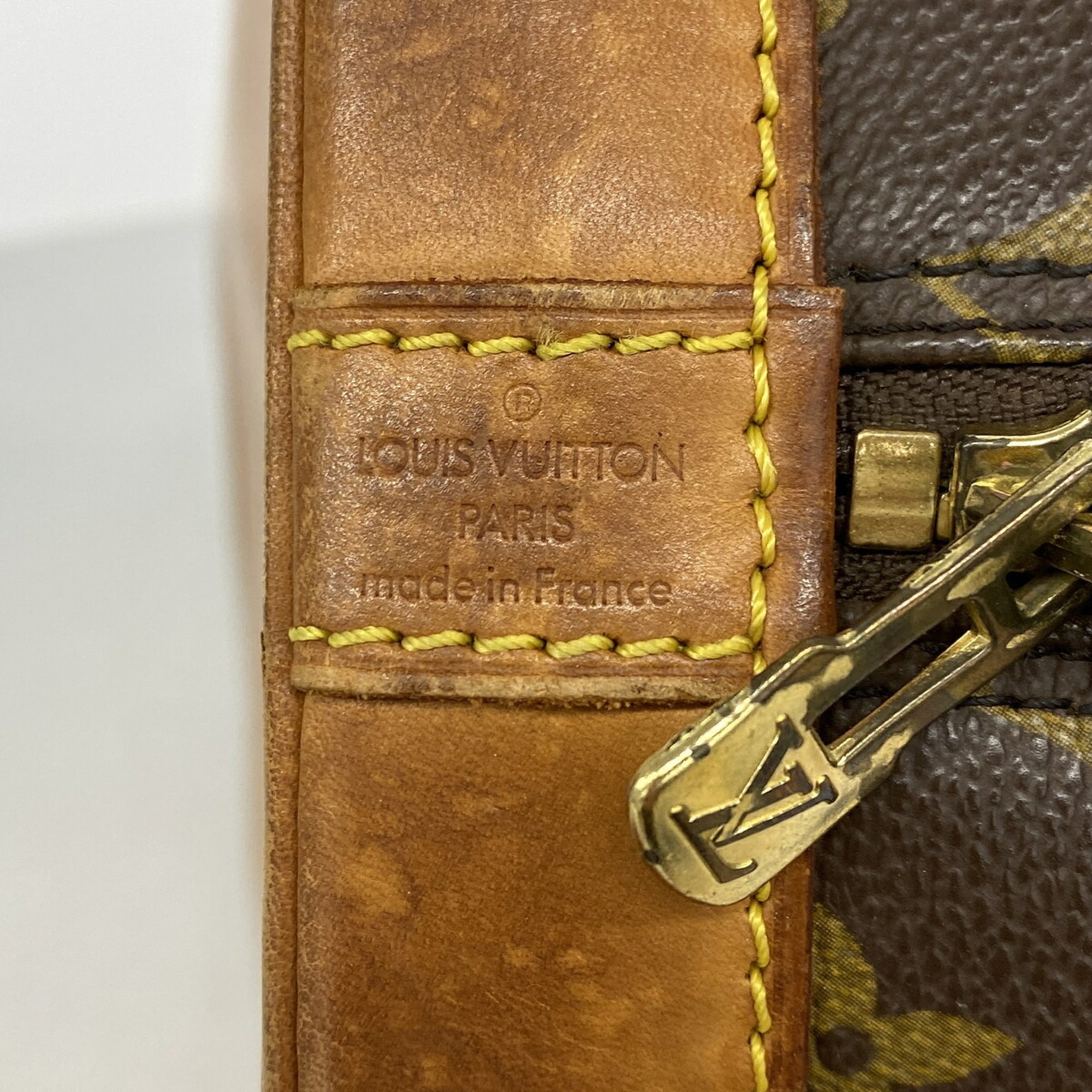 Louis Vuitton Brown Handbag (Pre-Owned)