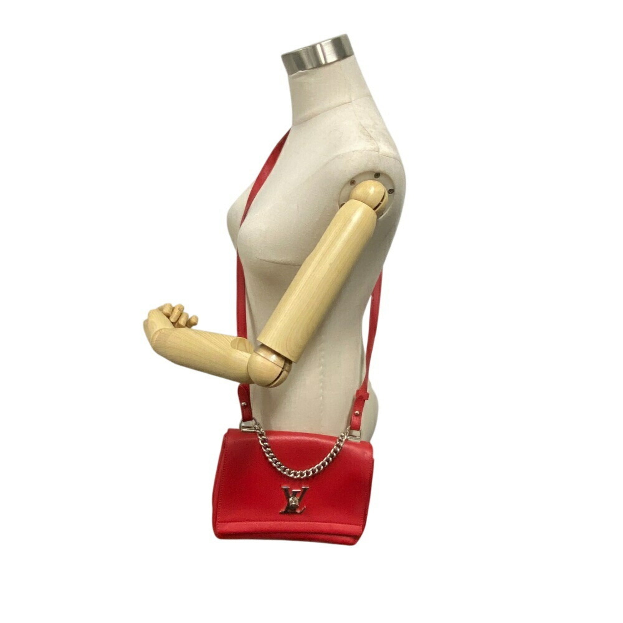 Louis Vuitton Red Color Leather Shoulder Bag (Pre-Owned)
