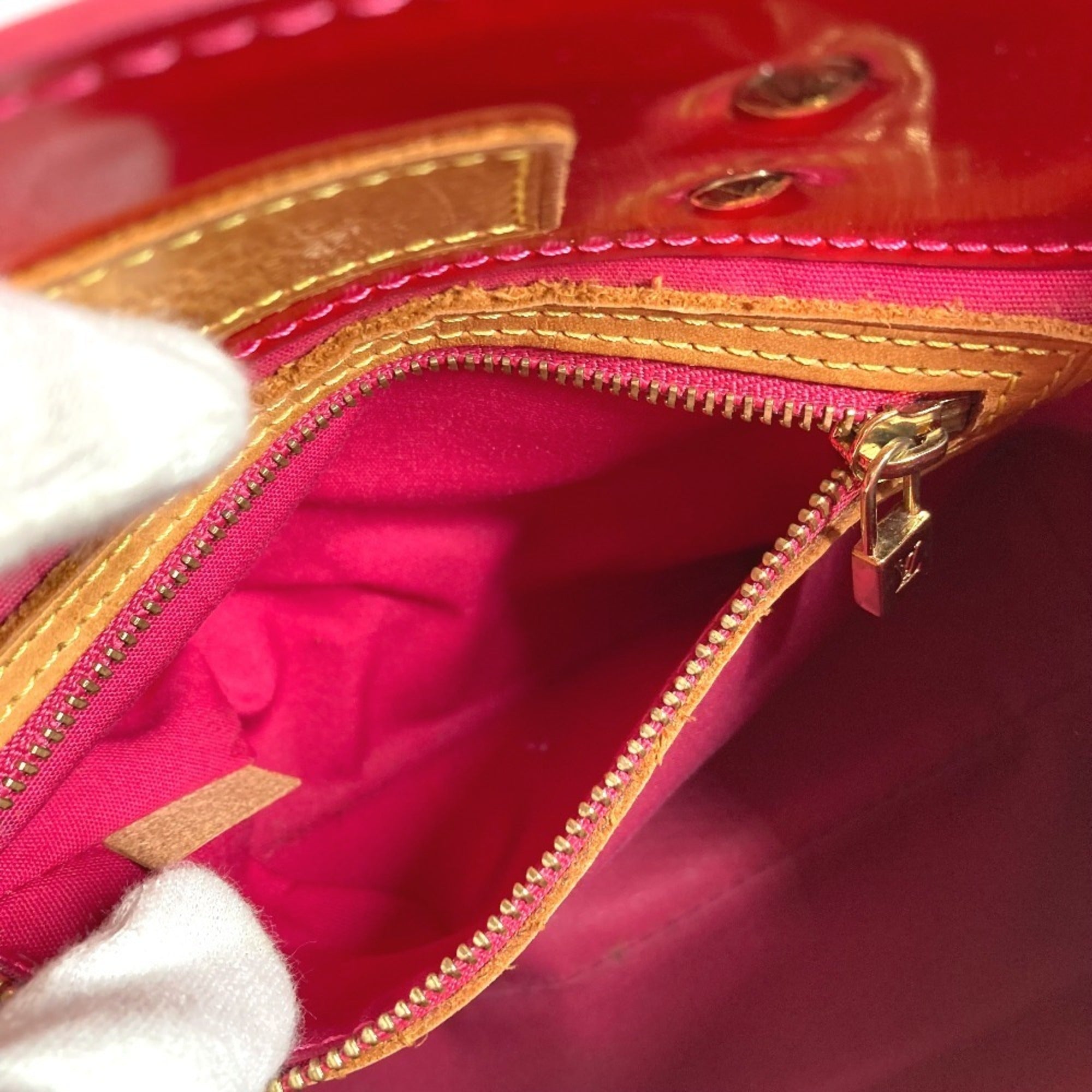 Louis Vuitton Fuchsia Pink Monogram Vernis Handbag Tote Bag (Pre-Owned)