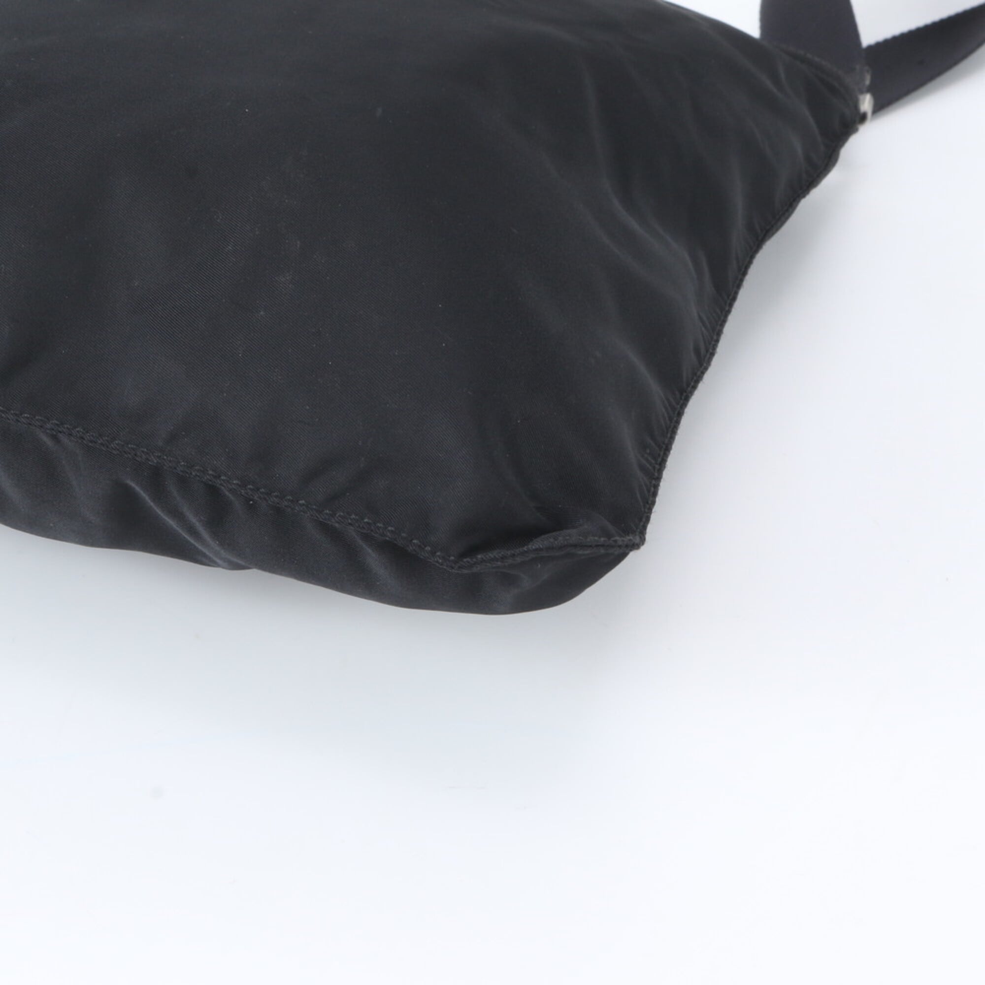 Prada Black Nylon Leather Messenger Bag Shoulder Bag (Pre-Owned)