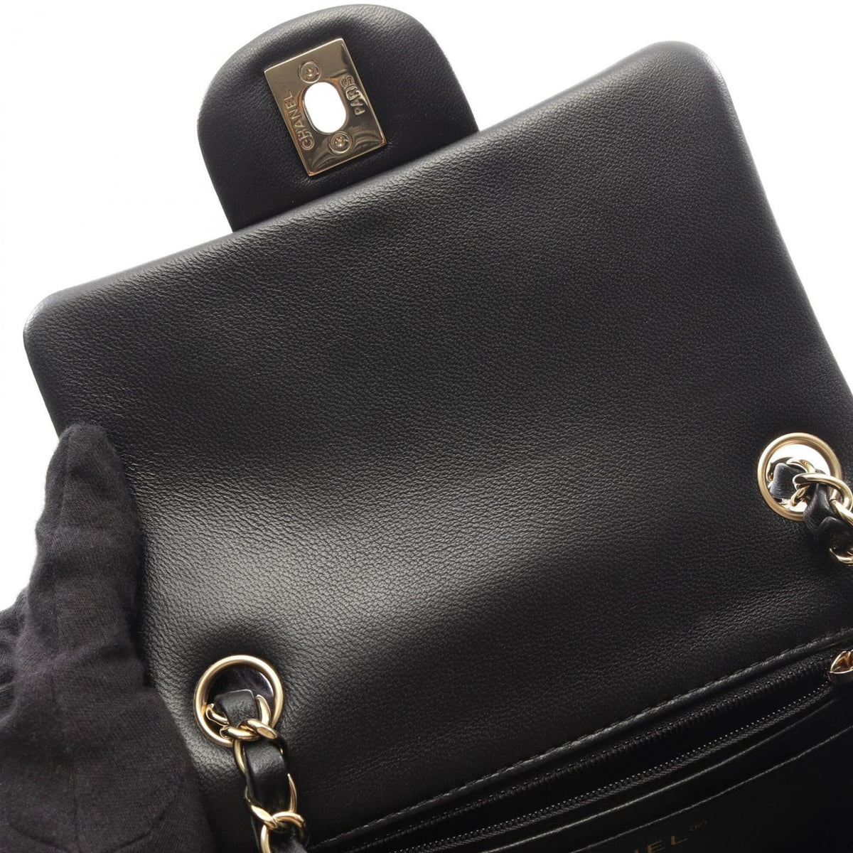 Chanel Black Leather Handbag Shoulder Bag (Pre-Owned)