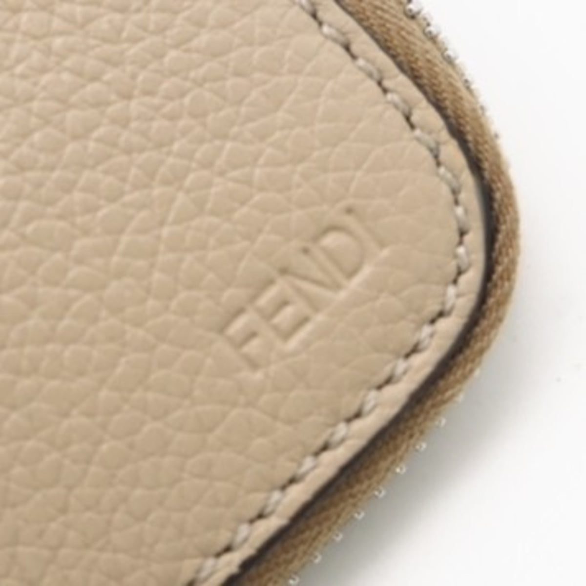 Fendi Beige Leather Clutch Bag (Pre-Owned)
