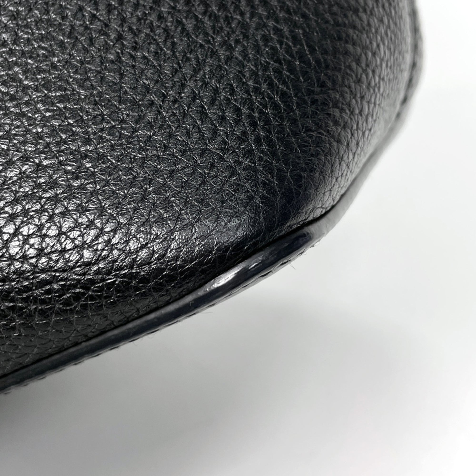 Gucci Black Leather Handbag (Pre-Owned)