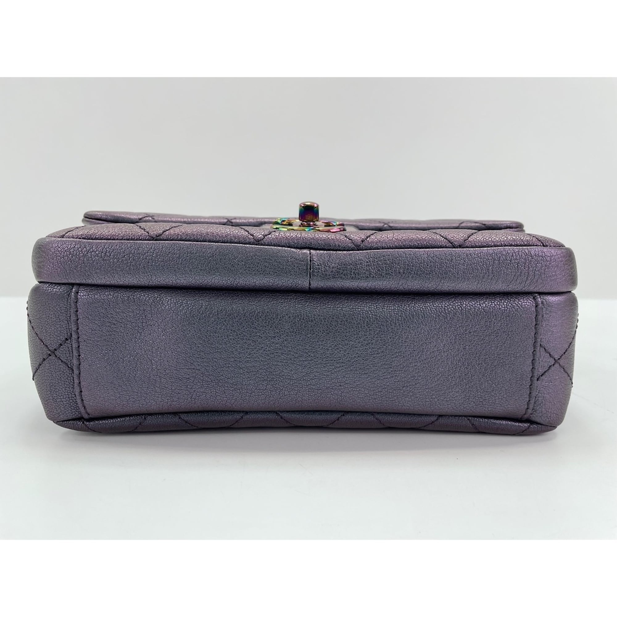 Chanel Purple Shoulder Bag (Pre-Owned)