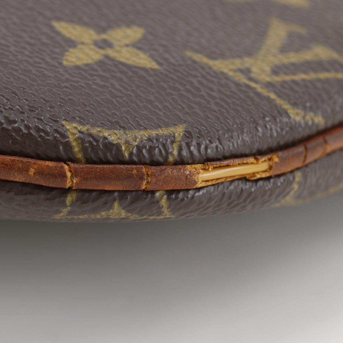 Louis Vuitton Brown Monogram Monogram Pochette Shoulder Bag (Pre-Owned)