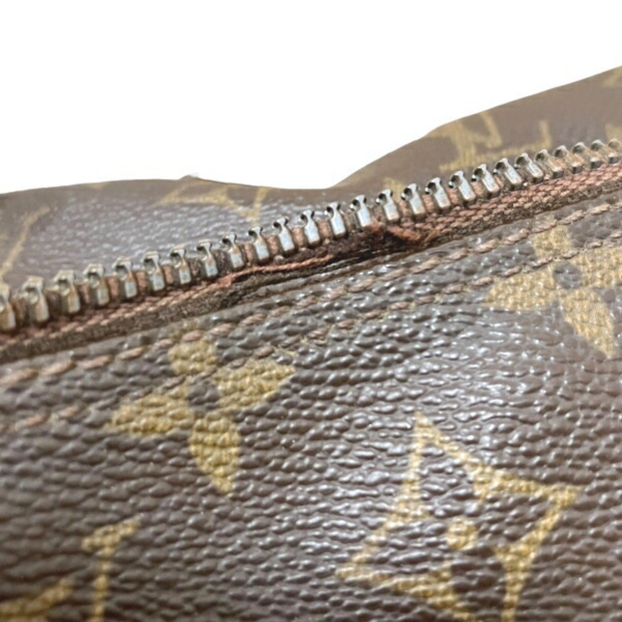 Louis Vuitton Brown Handbag (Pre-Owned)