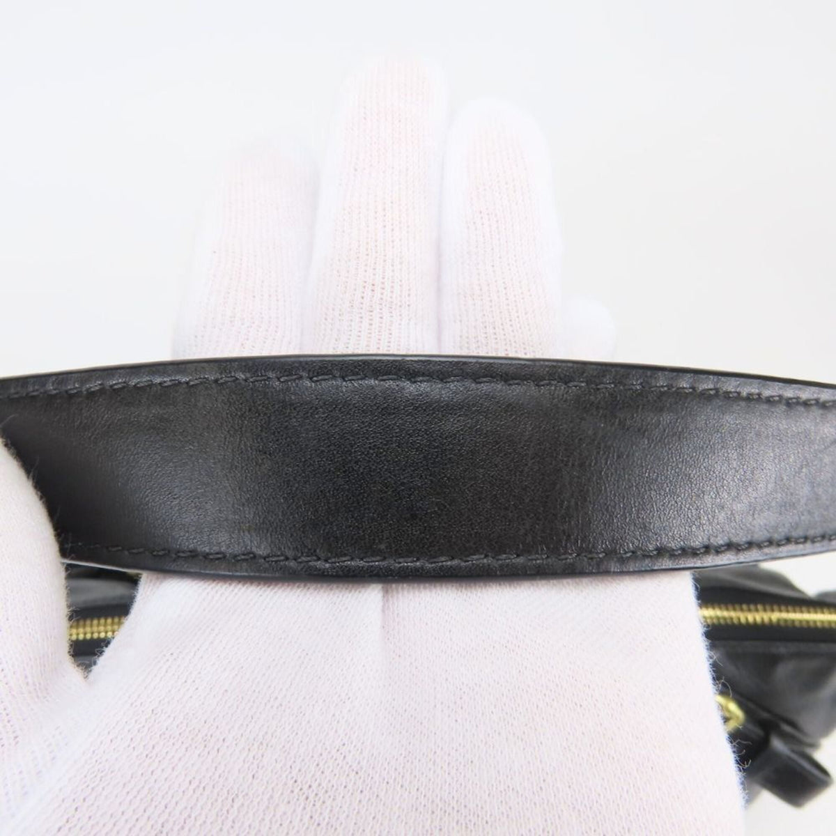 Coach Black Leather Handbag (Pre-Owned)