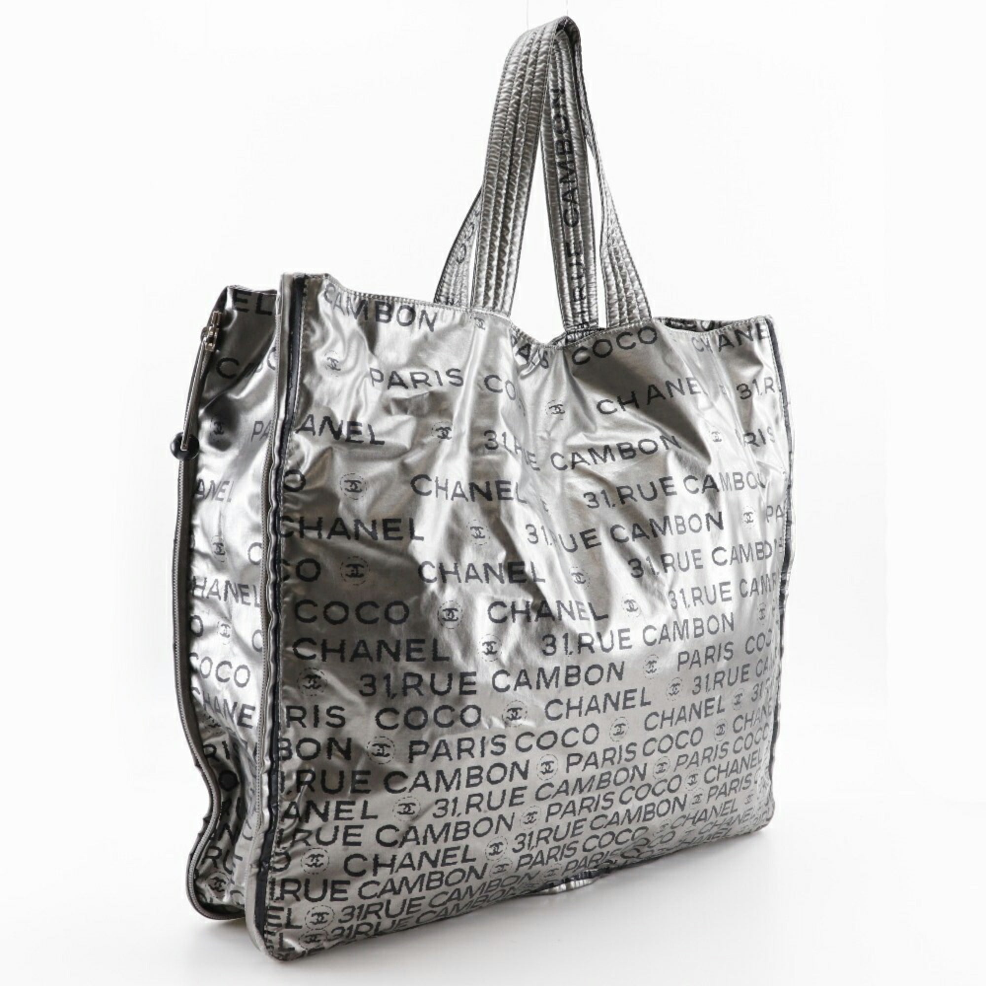 Chanel Silver Nylon Tote Bag (Pre-Owned)