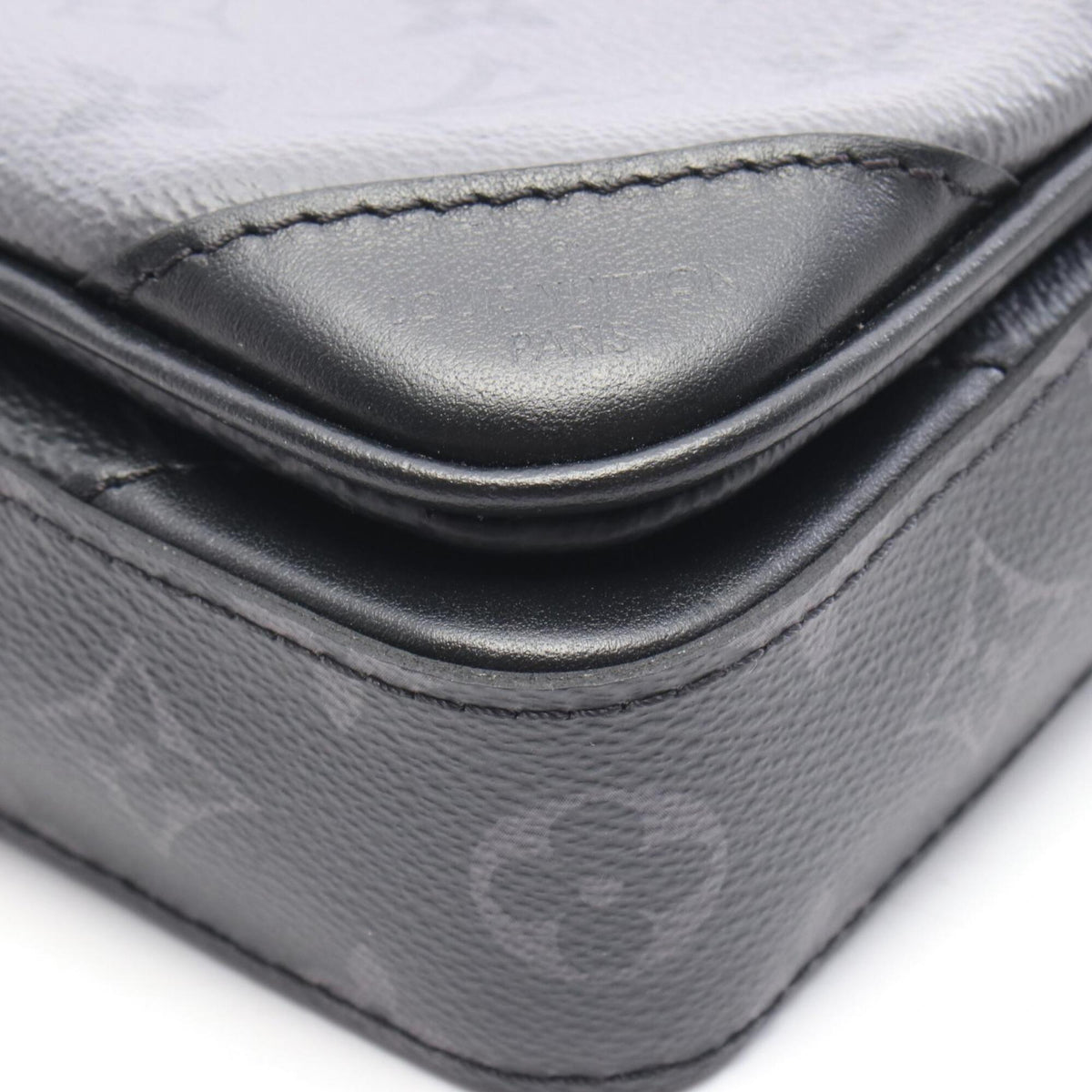 Louis Vuitton Black Gray Monogram Eclipse Coated Canvas Handbag Shoulder Bag (Pre-Owned)