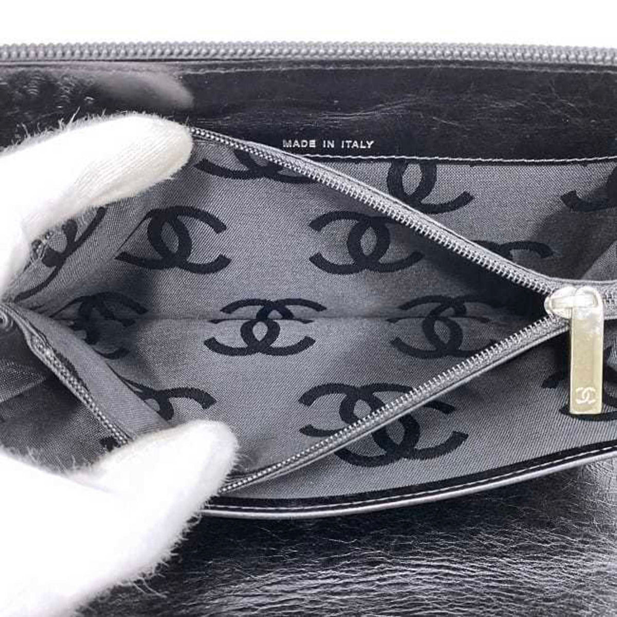 Chanel Black Leather Long Wallet (Bi-Fold) (Pre-Owned)