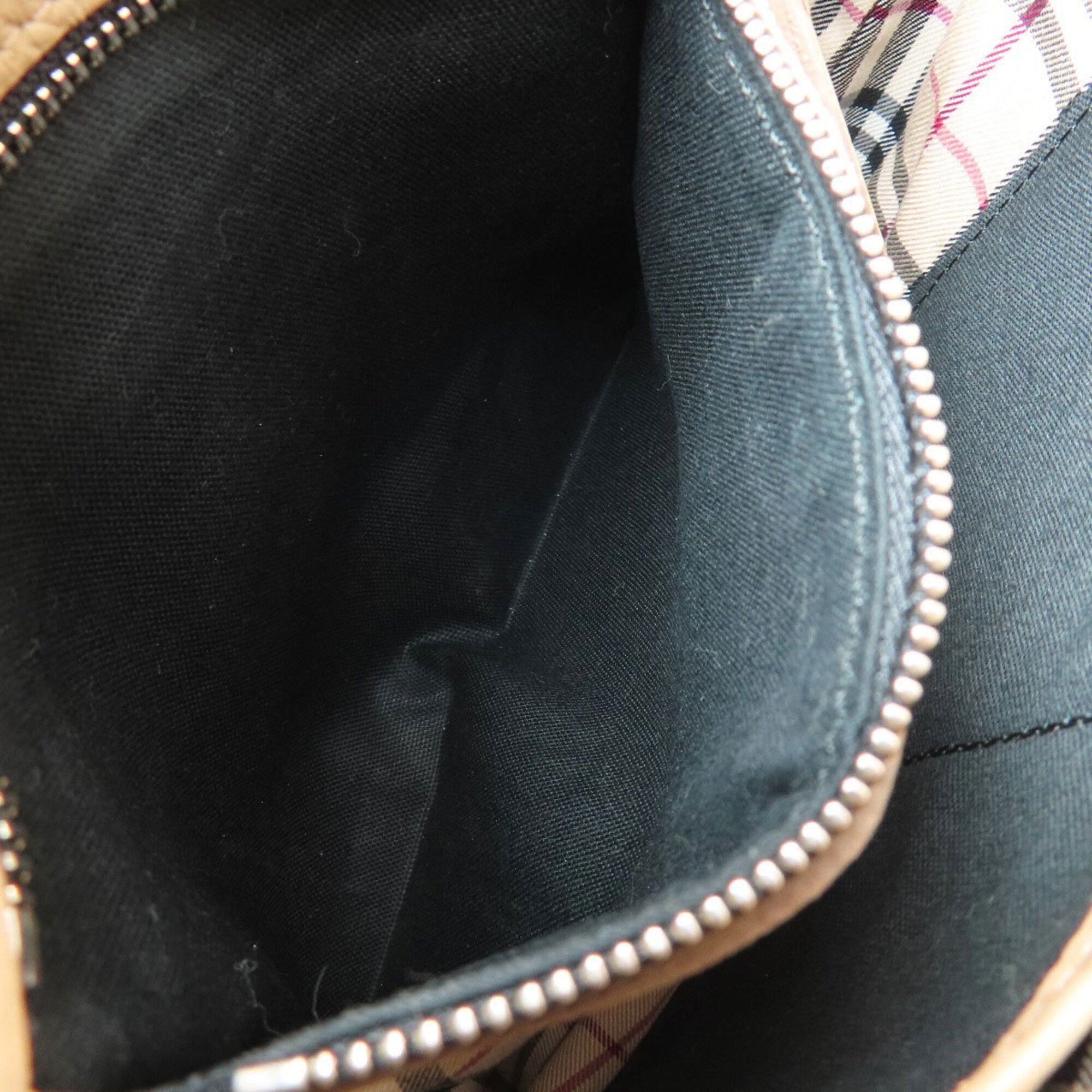 Burberry Beige Leather Shoulder Bag (Pre-Owned)