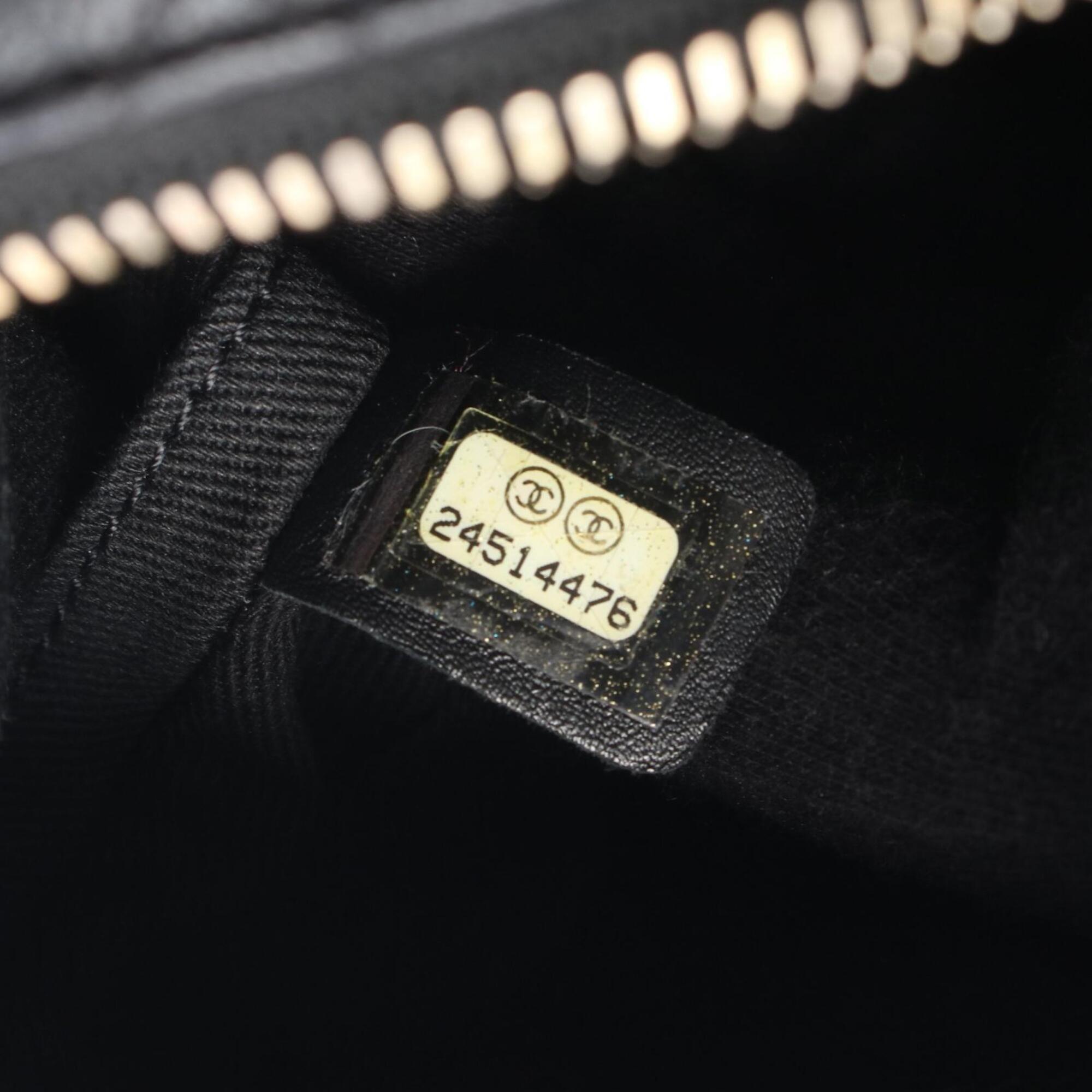 Chanel Black Leather Handbag Shoulder Bag (Pre-Owned)