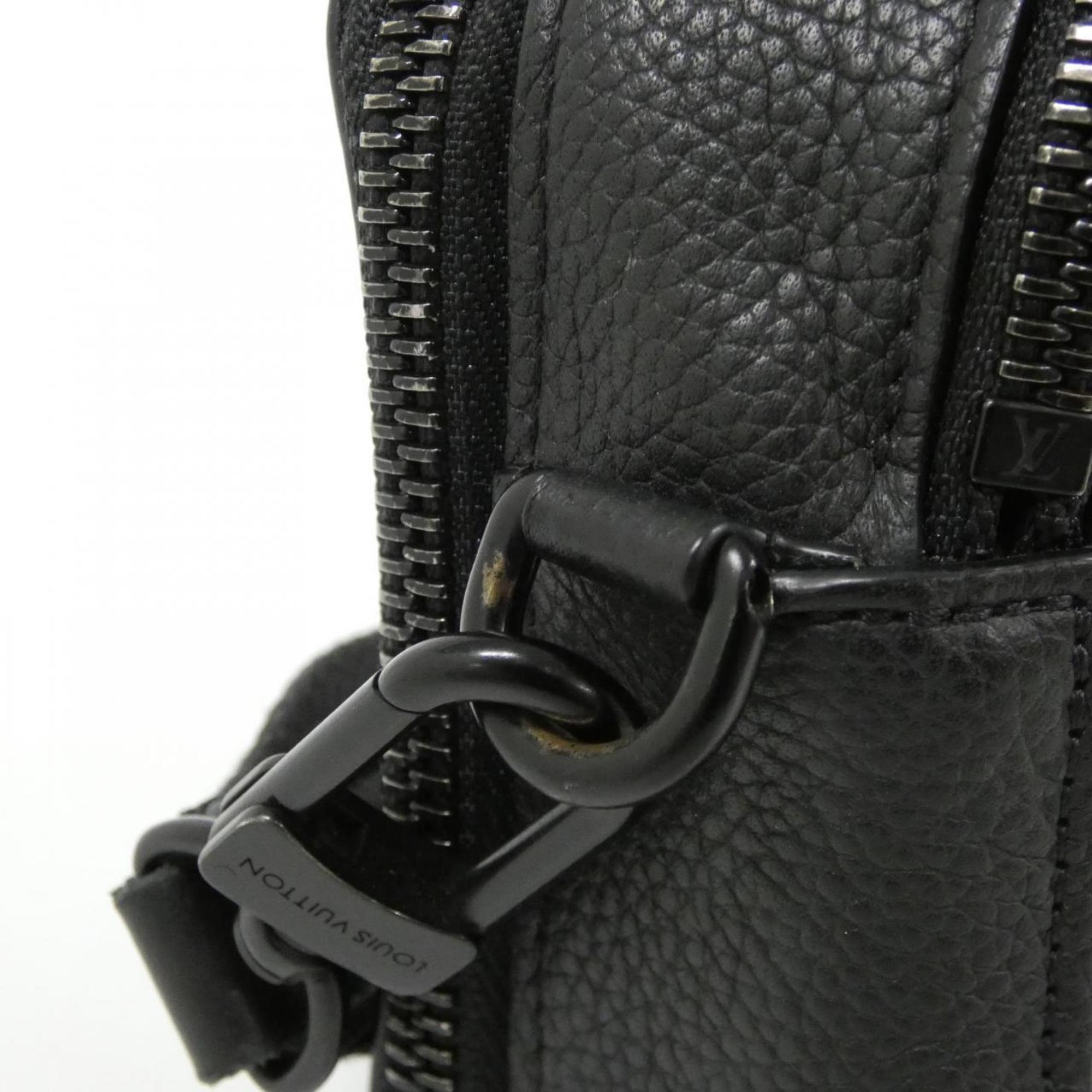 Louis Vuitton Black Leather Shoulder Bag (Pre-Owned)
