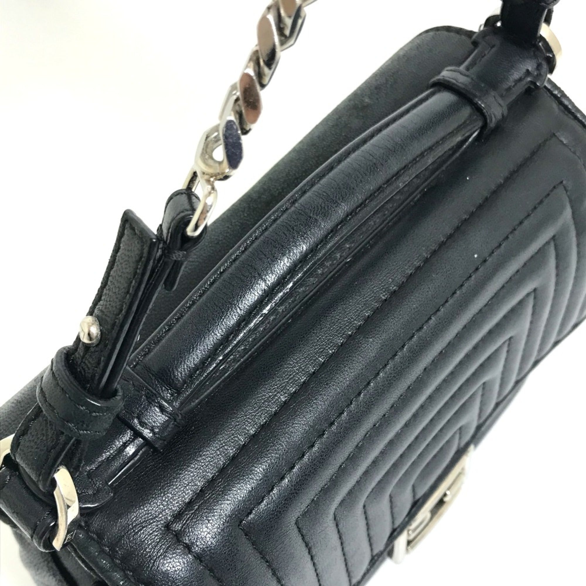 Fendi Black Leather Shoulder Bag (Pre-Owned)