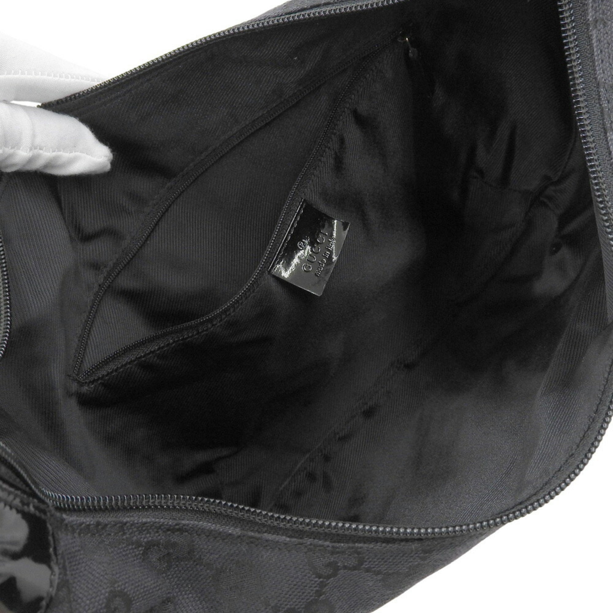 Gucci Black Gg Canvas Shoulder Bag (Pre-Owned)