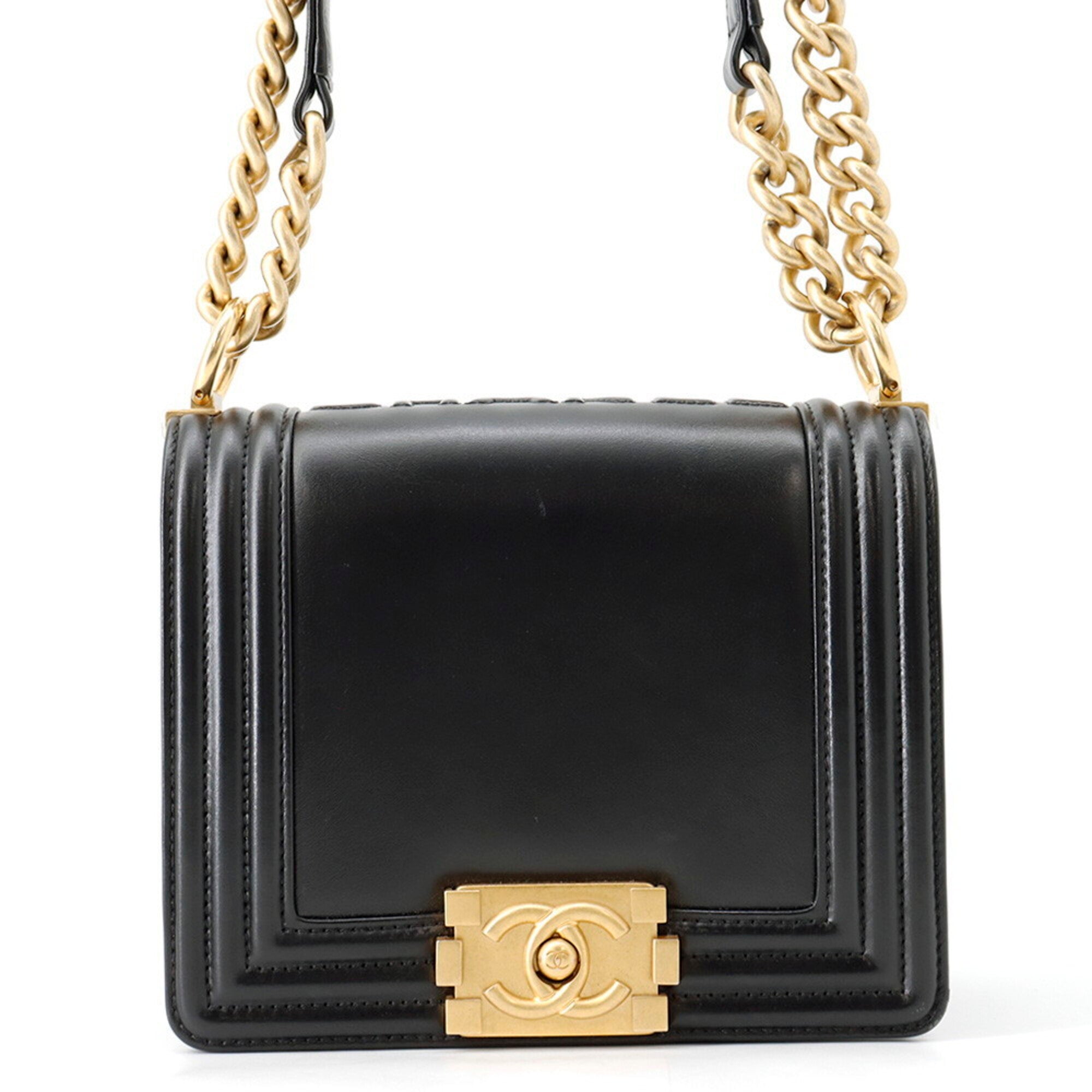 Chanel Black Leather Shoulder Bag (Pre-Owned)