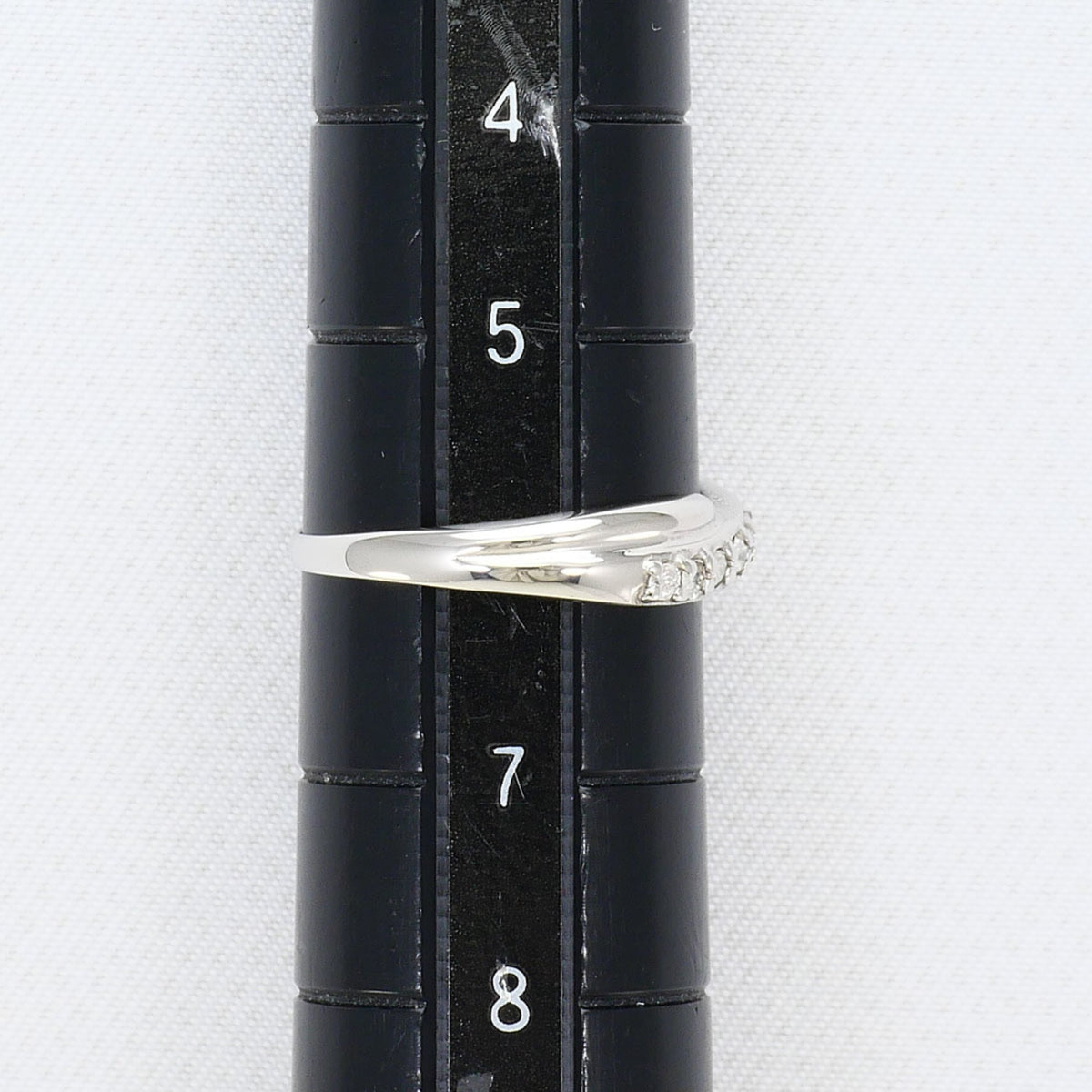 Unbranded White Gold White Gold (18K) Band Ring (Pre-Owned)