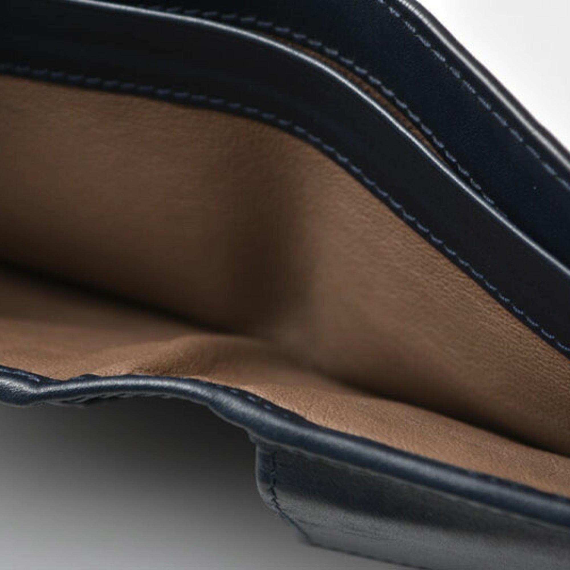 Bottega Veneta Navy Leather Wallet (Bi-Fold) (Pre-Owned)
